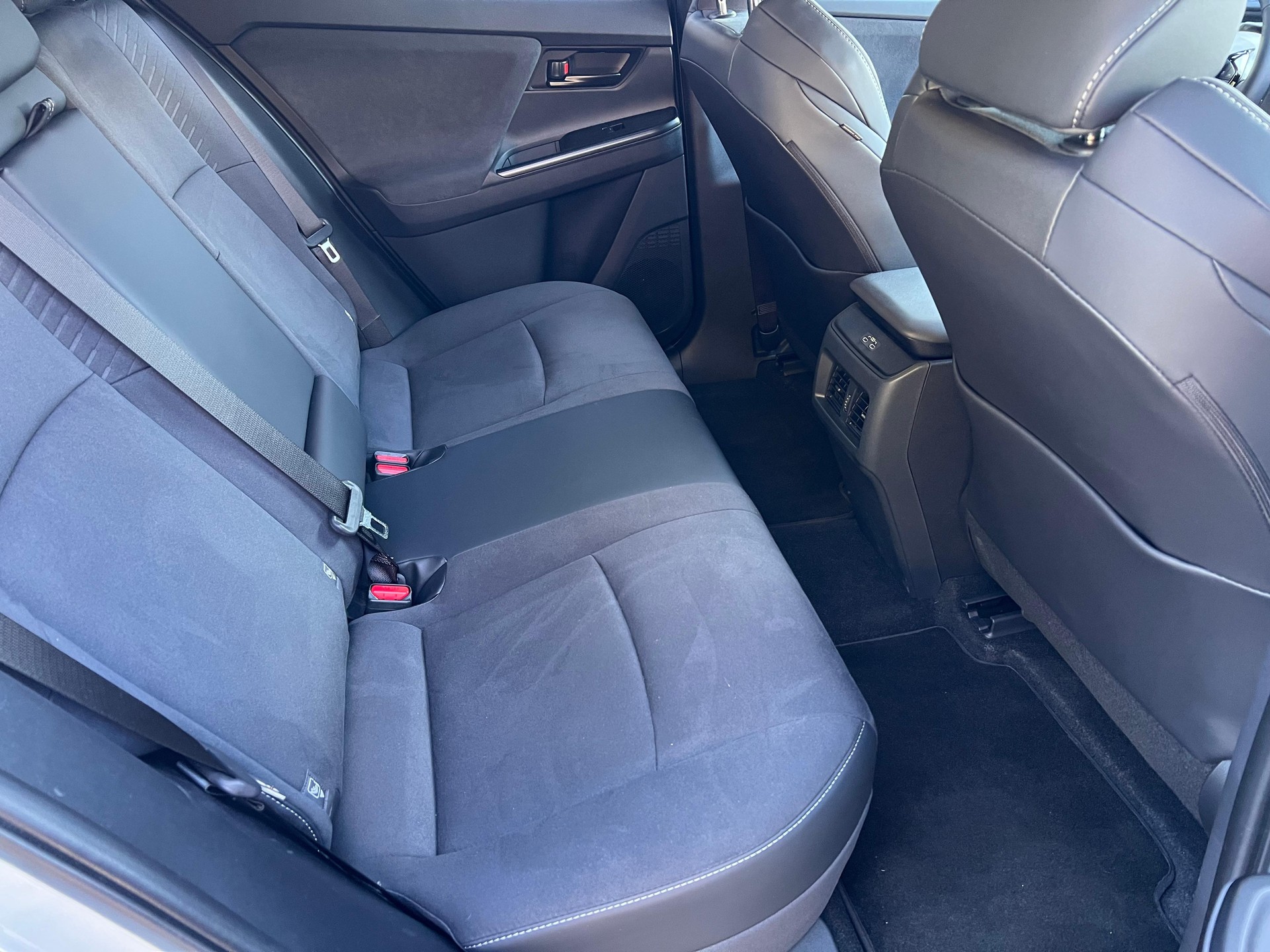 TOYOTA C-HR+ Premium AWD-image-11