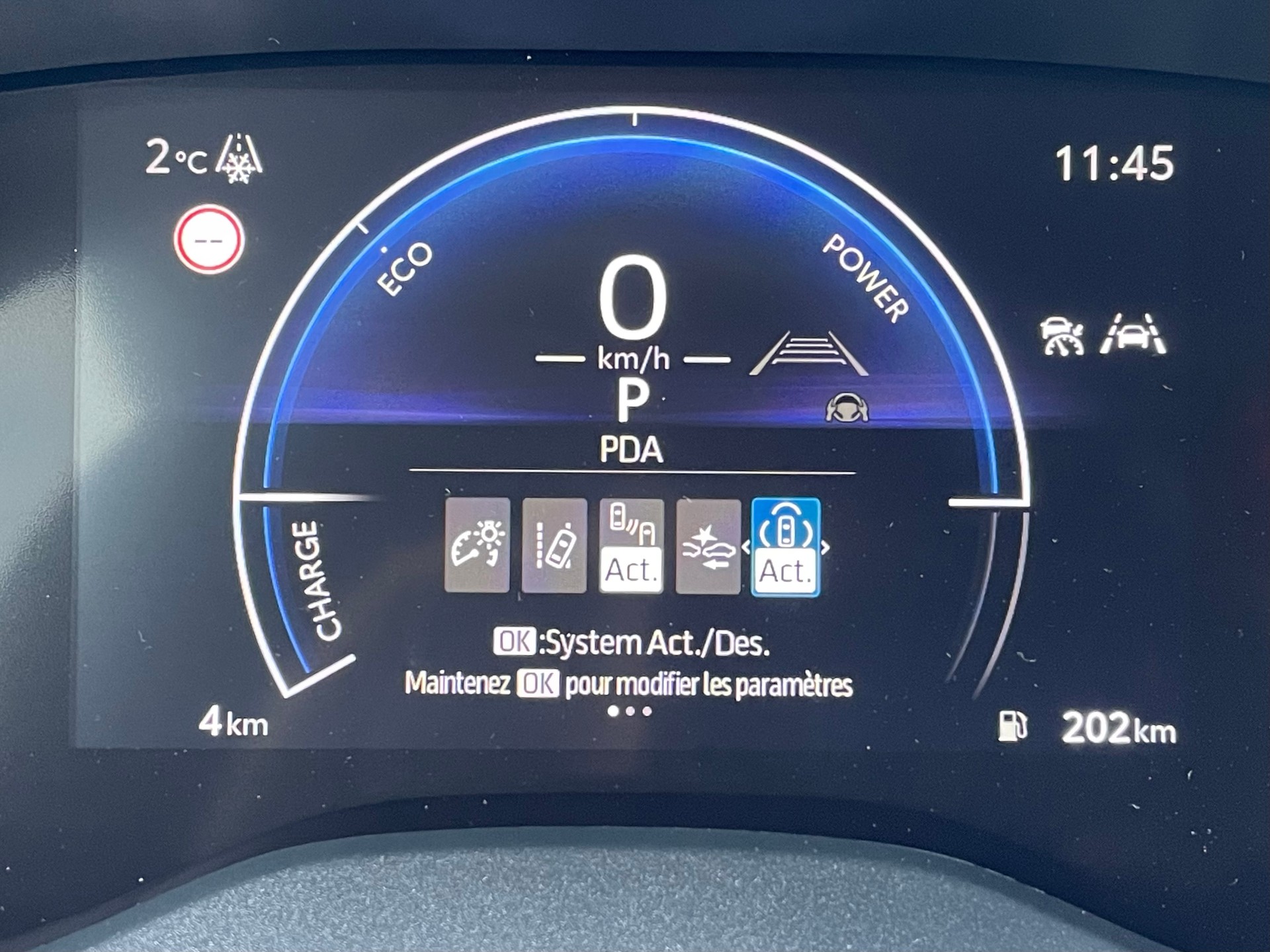 TOYOTA Yaris Cross 1.5 Trend e-CVT-image-25