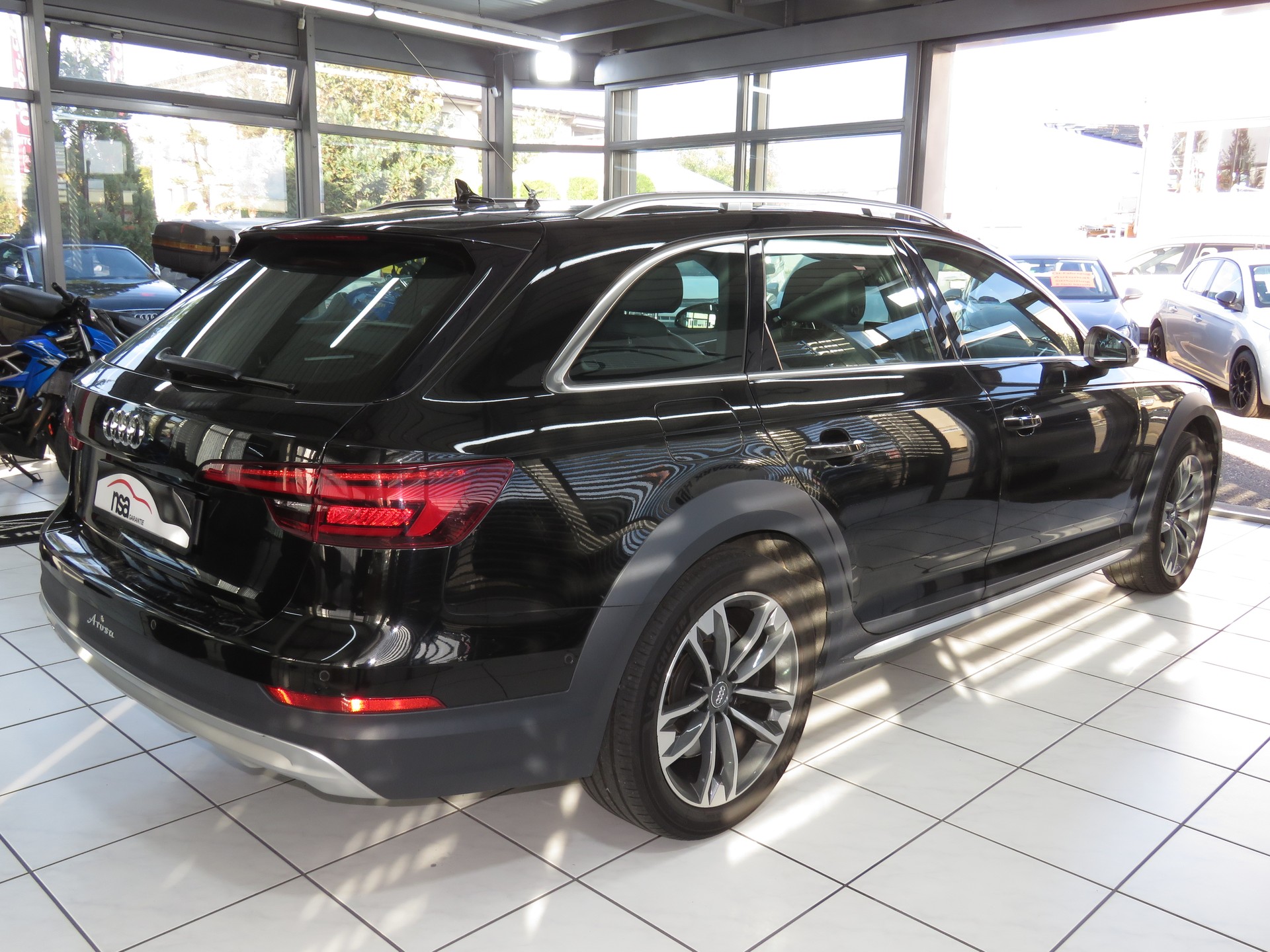 AUDI A4 Allroad 3.0 TDI Quattro tiptronic (Automat) ab Platz, Fixpreis !!!-showroom-element-3