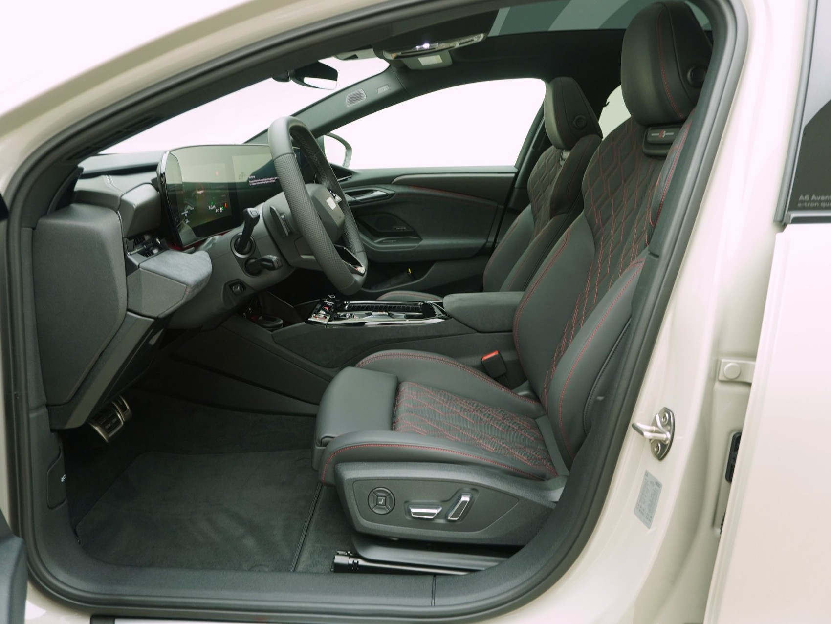 AUDI A6 e-tron Avant S line quattro **Audi Werksgarantie bis 12/2030**-image-12
