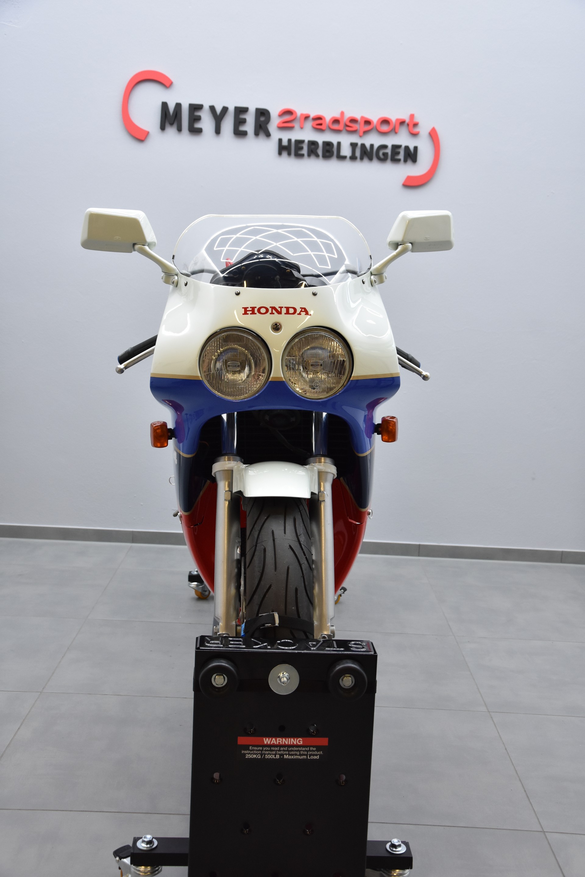 HONDA VFR 750 F R-V RC 30 Replica-image-7