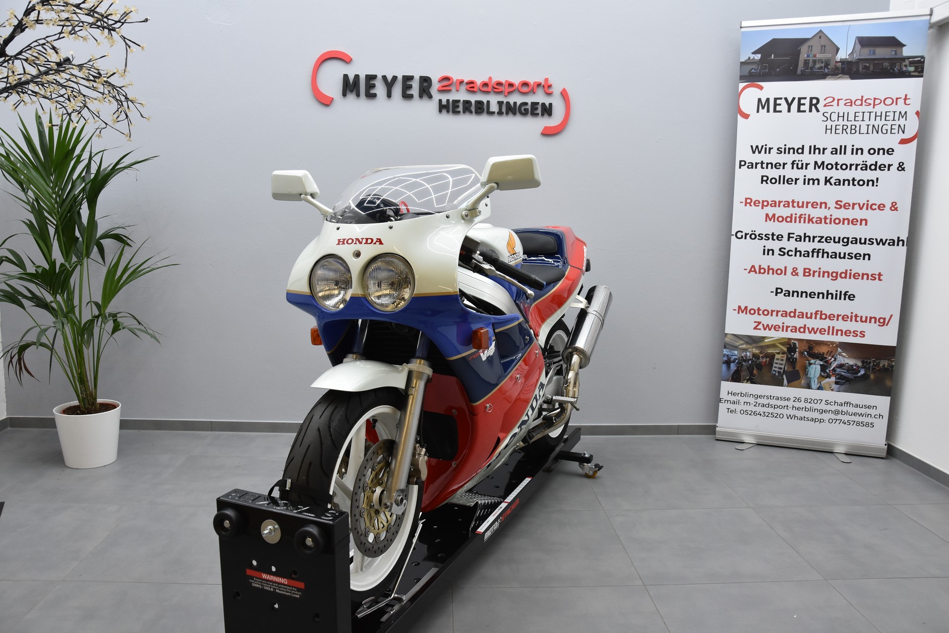 HONDA VFR 750 F R-V RC 30 Replica-image-6