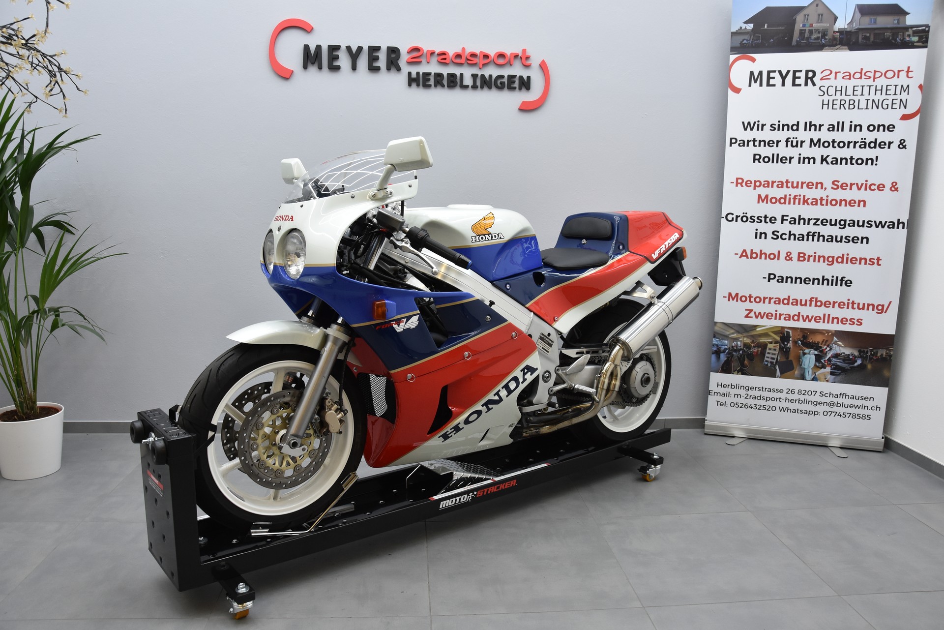 HONDA VFR 750 F R-V RC 30 Replica-image-3