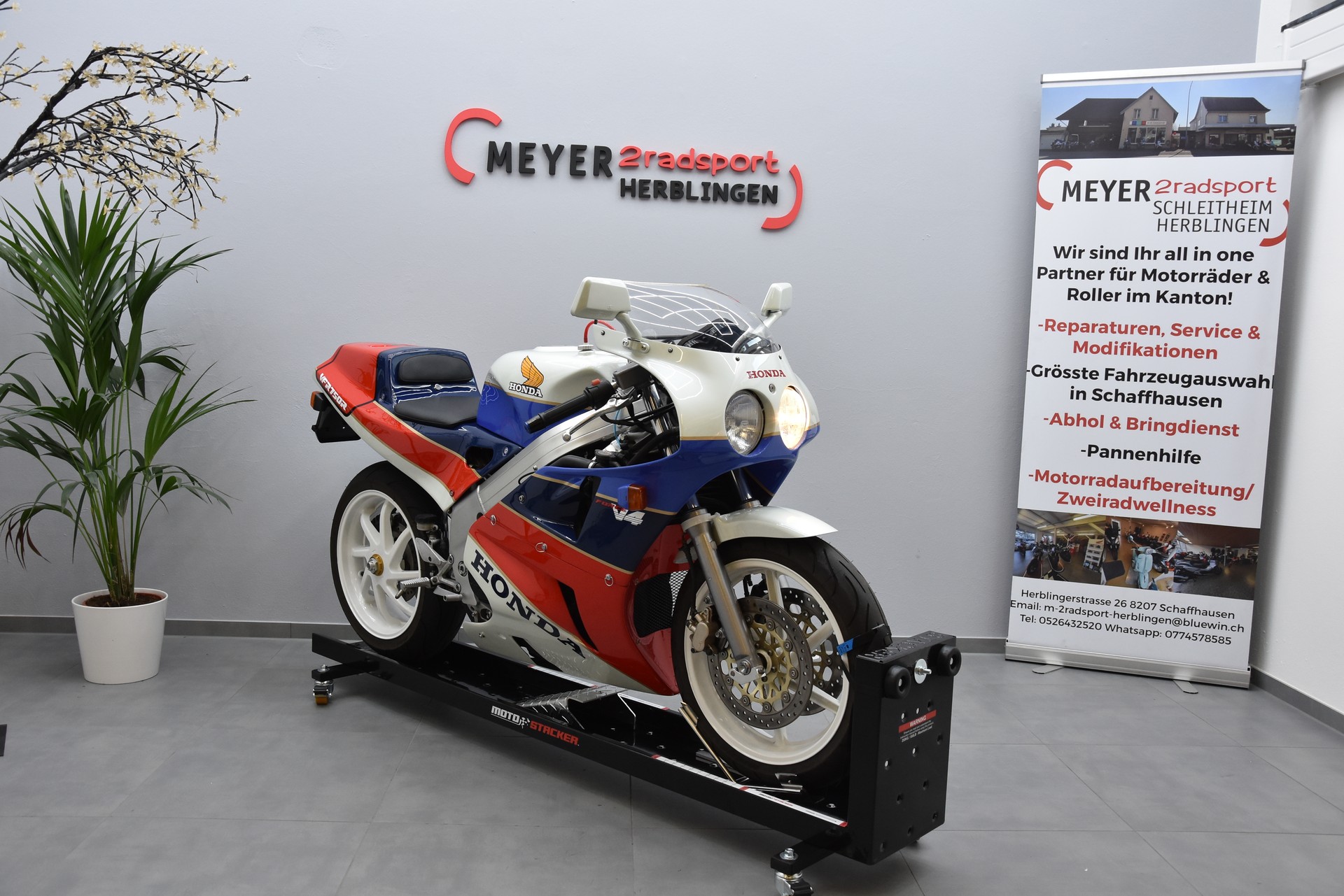 HONDA VFR 750 F R-V RC 30 Replica-image-2