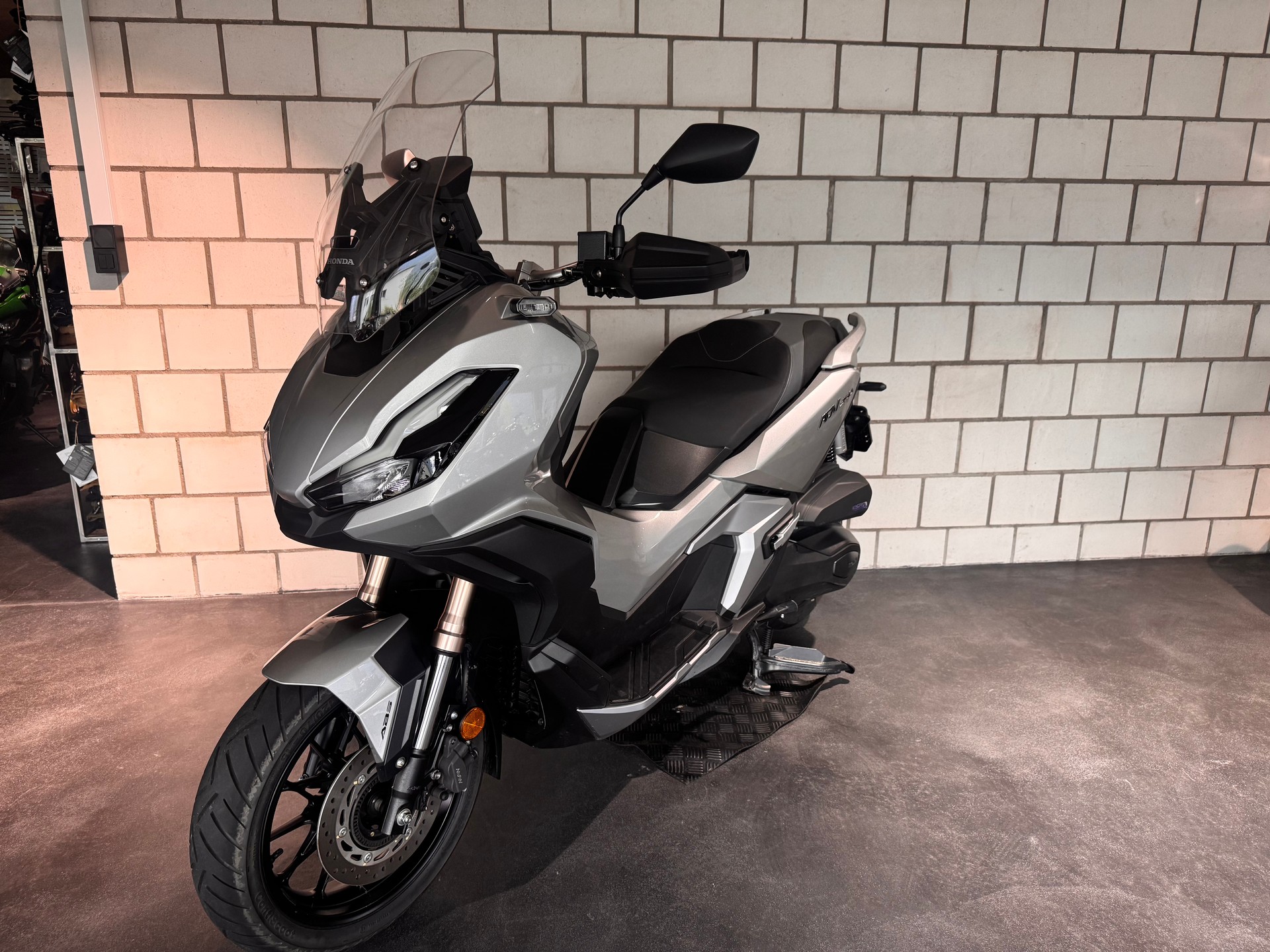 HONDA ADV 350-image-0