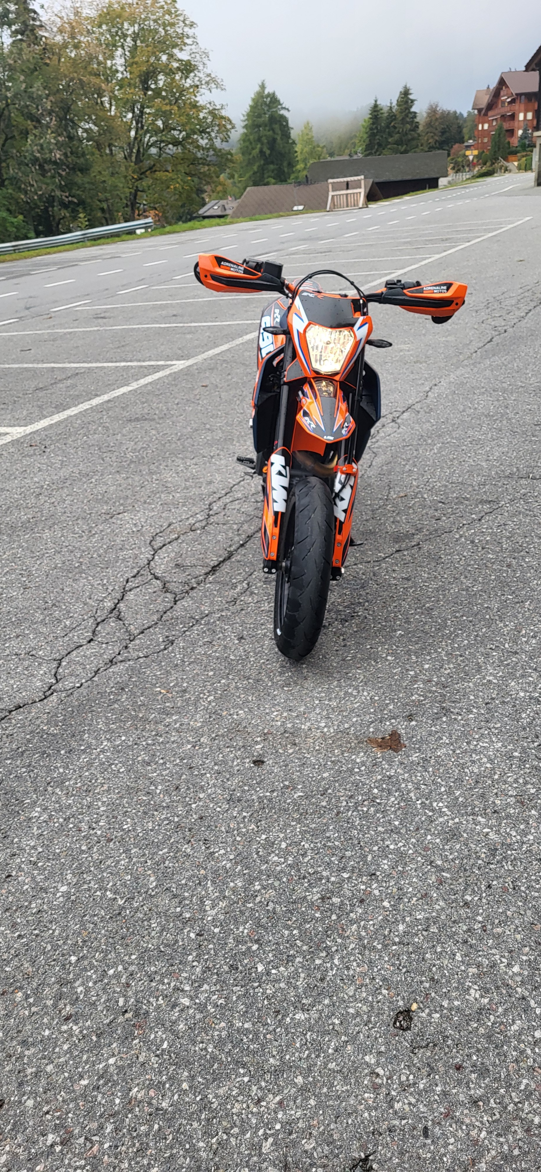 KTM 690 SMC R ABS (35 kW)-image-1