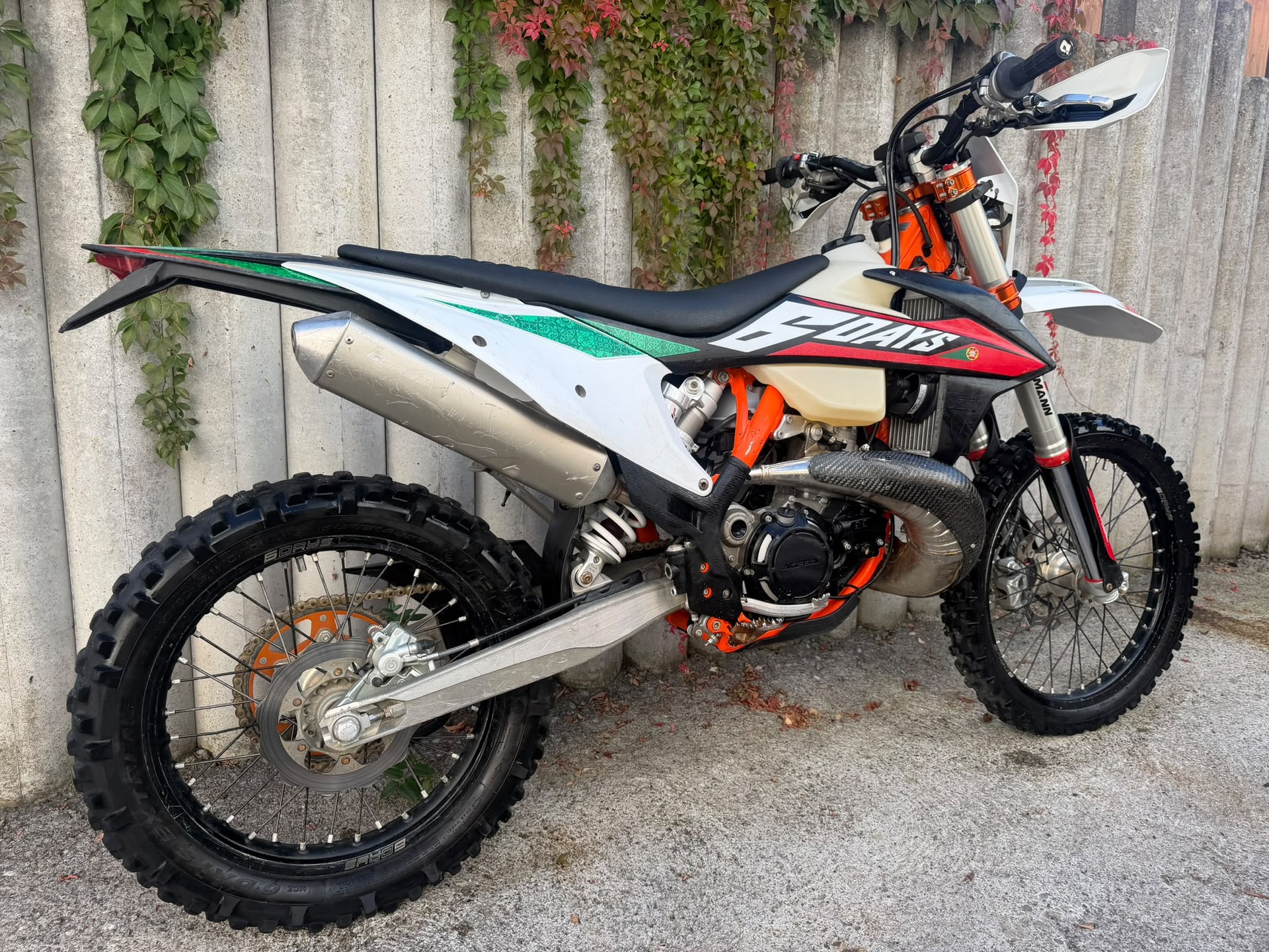 KTM 300 EXC TPI Six Days 2T-image-3