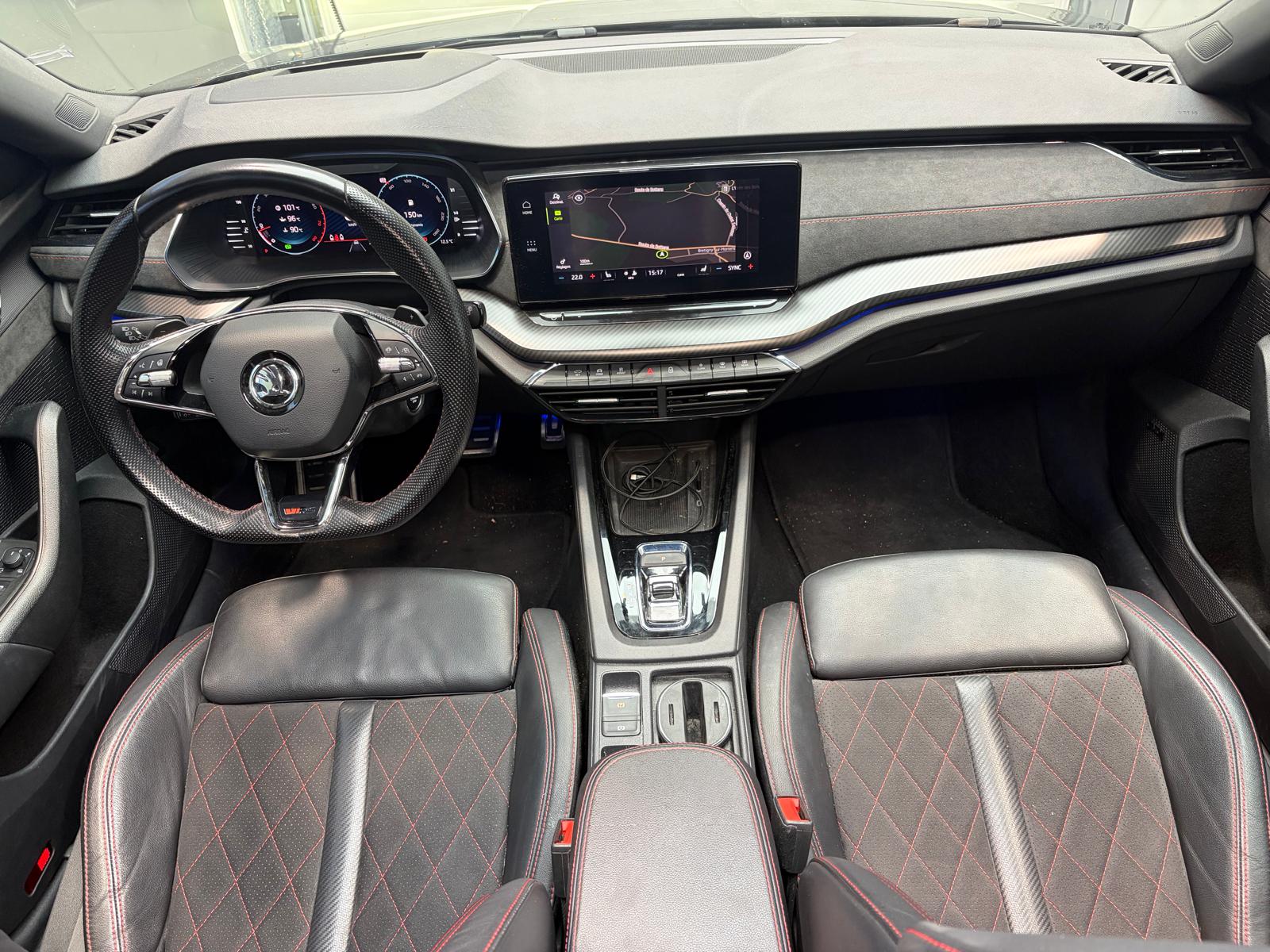 SKODA Octavia Combi 2.0 TSI DSG RS - Attelage - Toit ouvrant-image-17