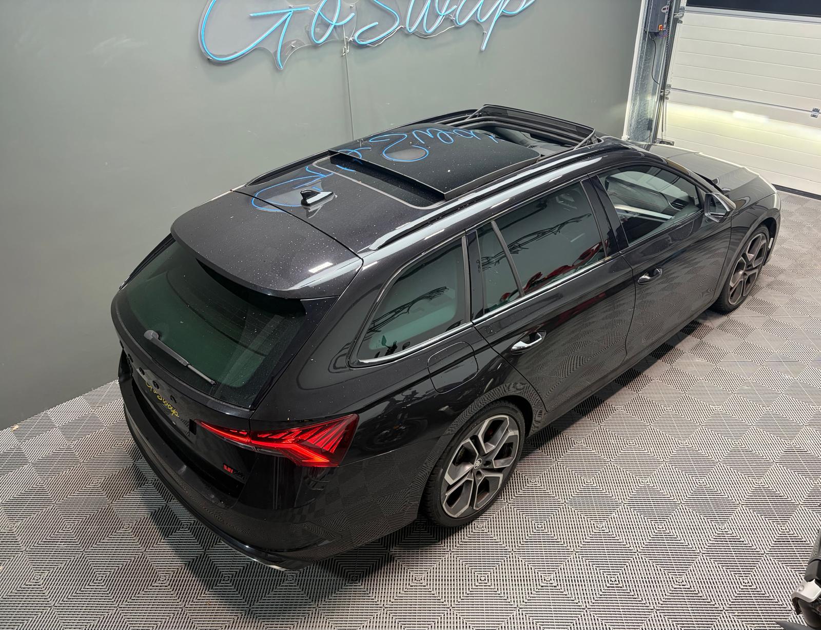 SKODA Octavia Combi 2.0 TSI DSG RS - Attelage - Toit ouvrant-image-5