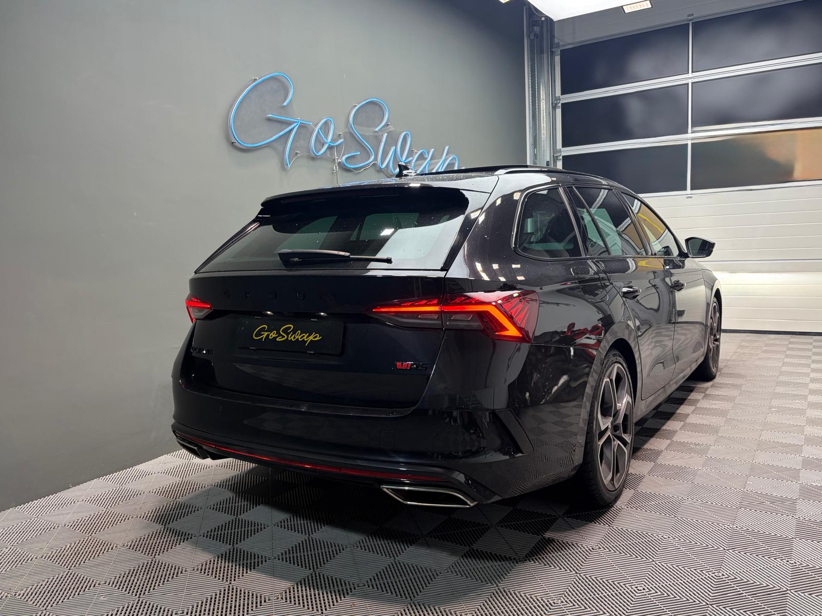 SKODA Octavia Combi 2.0 TSI DSG RS - Attelage - Toit ouvrant-showroom-element-3