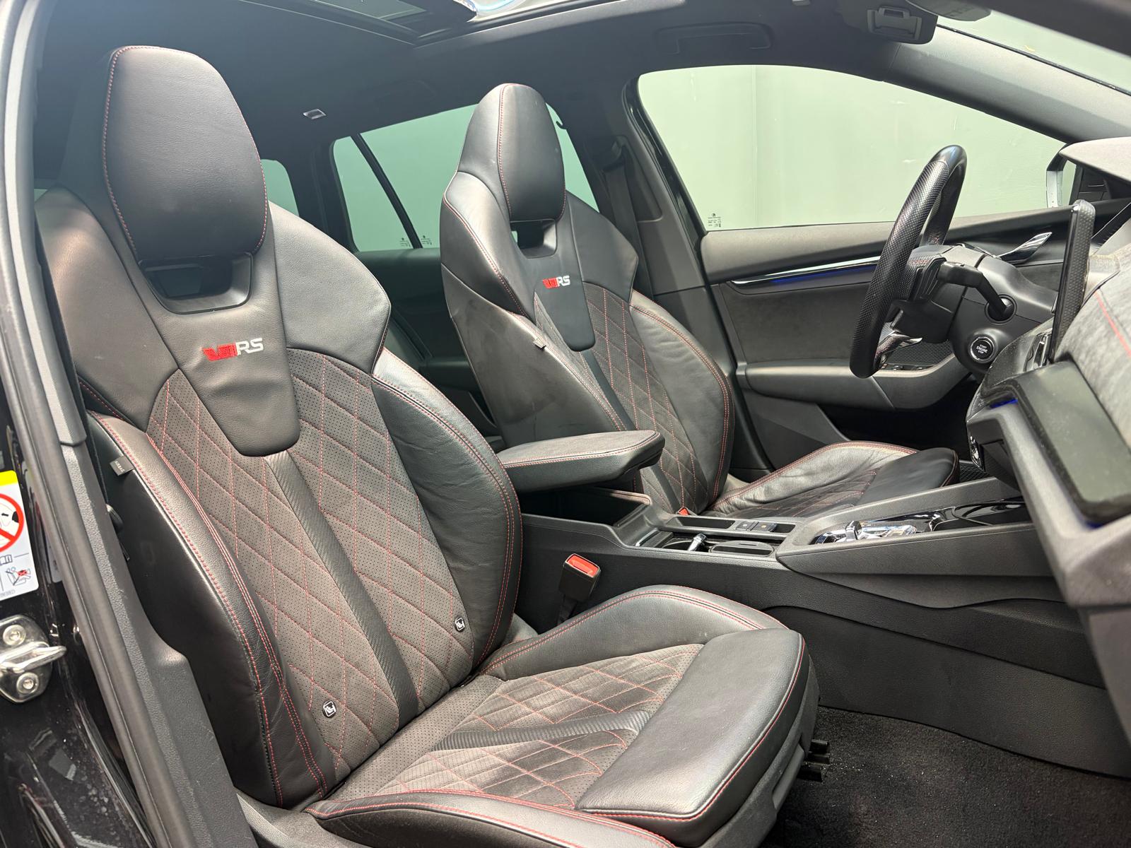 SKODA Octavia Combi 2.0 TSI DSG RS - Attelage - Toit ouvrant-image-13