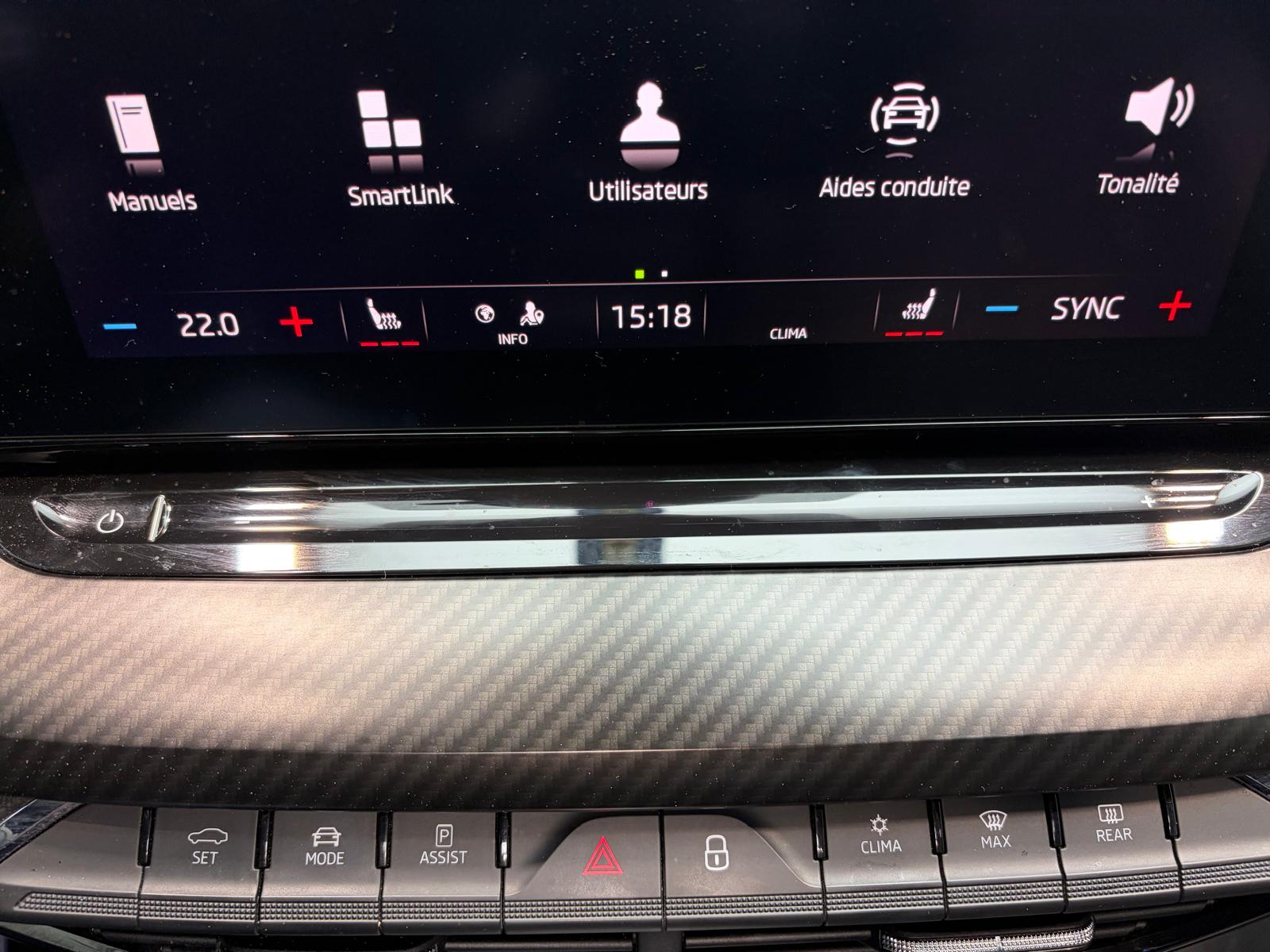 SKODA Octavia Combi 2.0 TSI DSG RS - Attelage - Toit ouvrant-image-27