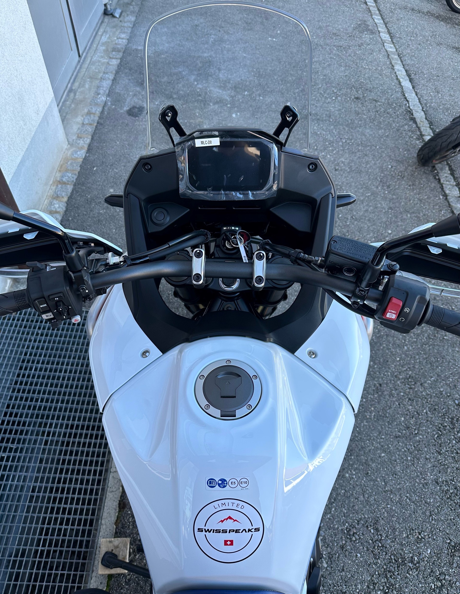 HONDA XL 750 Lim. Ed. Swiss Peak - manuell-image-5