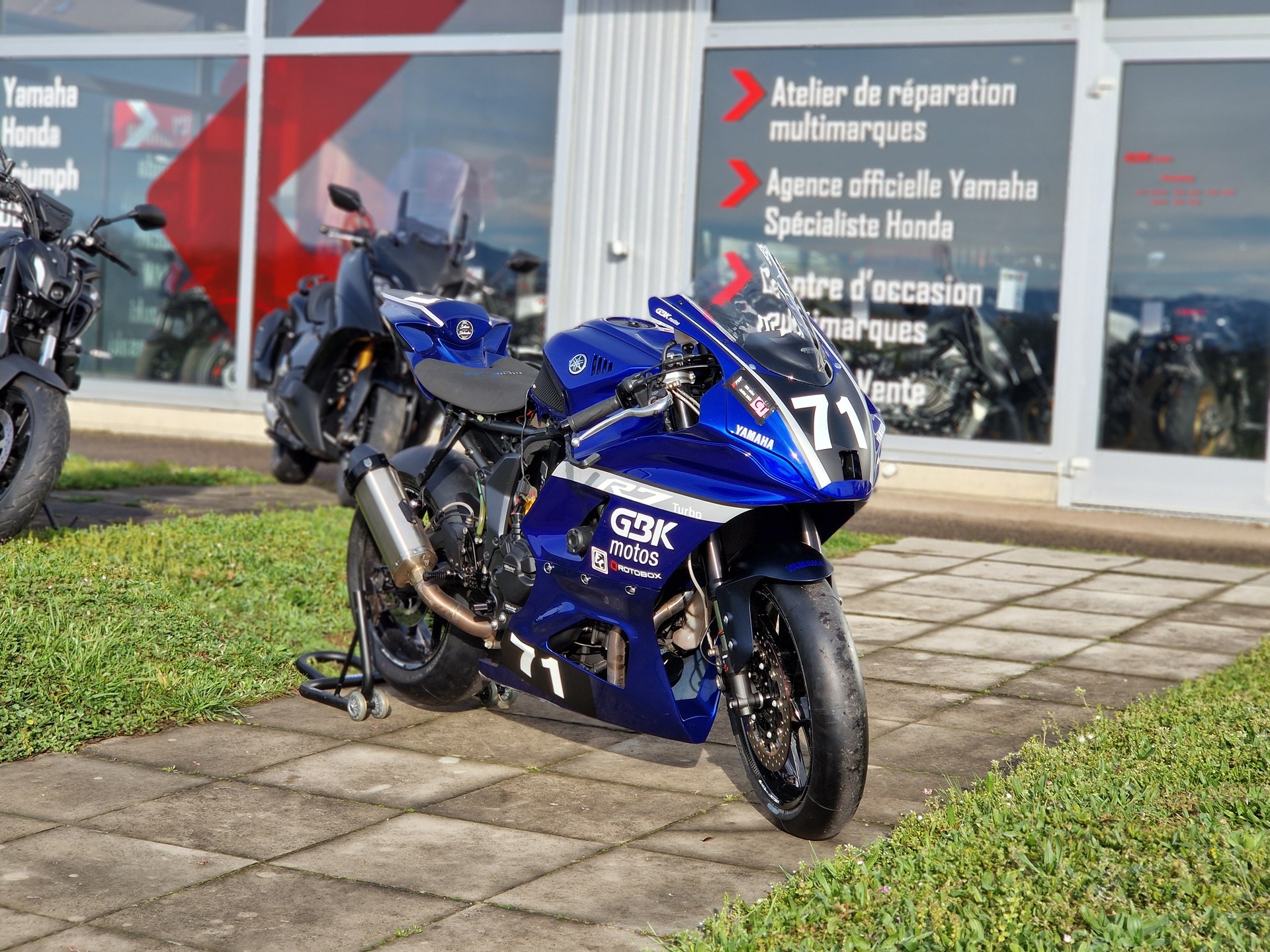 YAMAHA YZF-R7-image-5