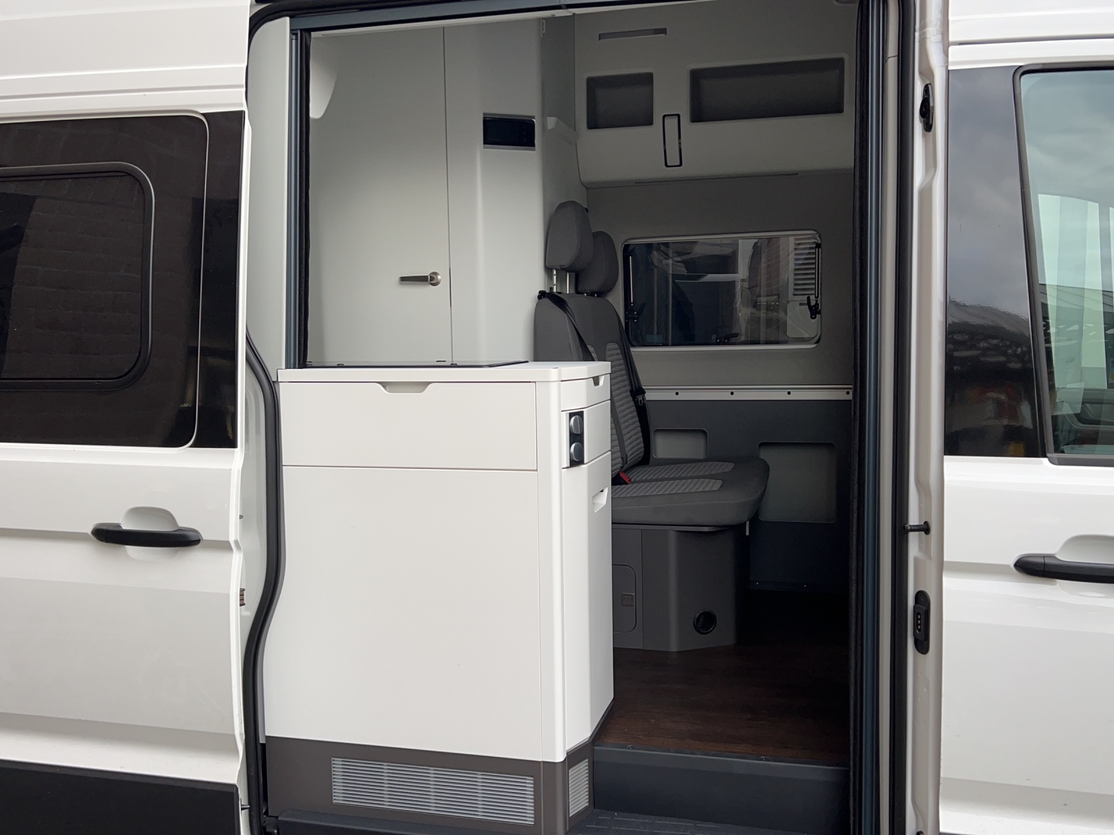 VW Grand California 600 2.0 BI-TDI-image-8