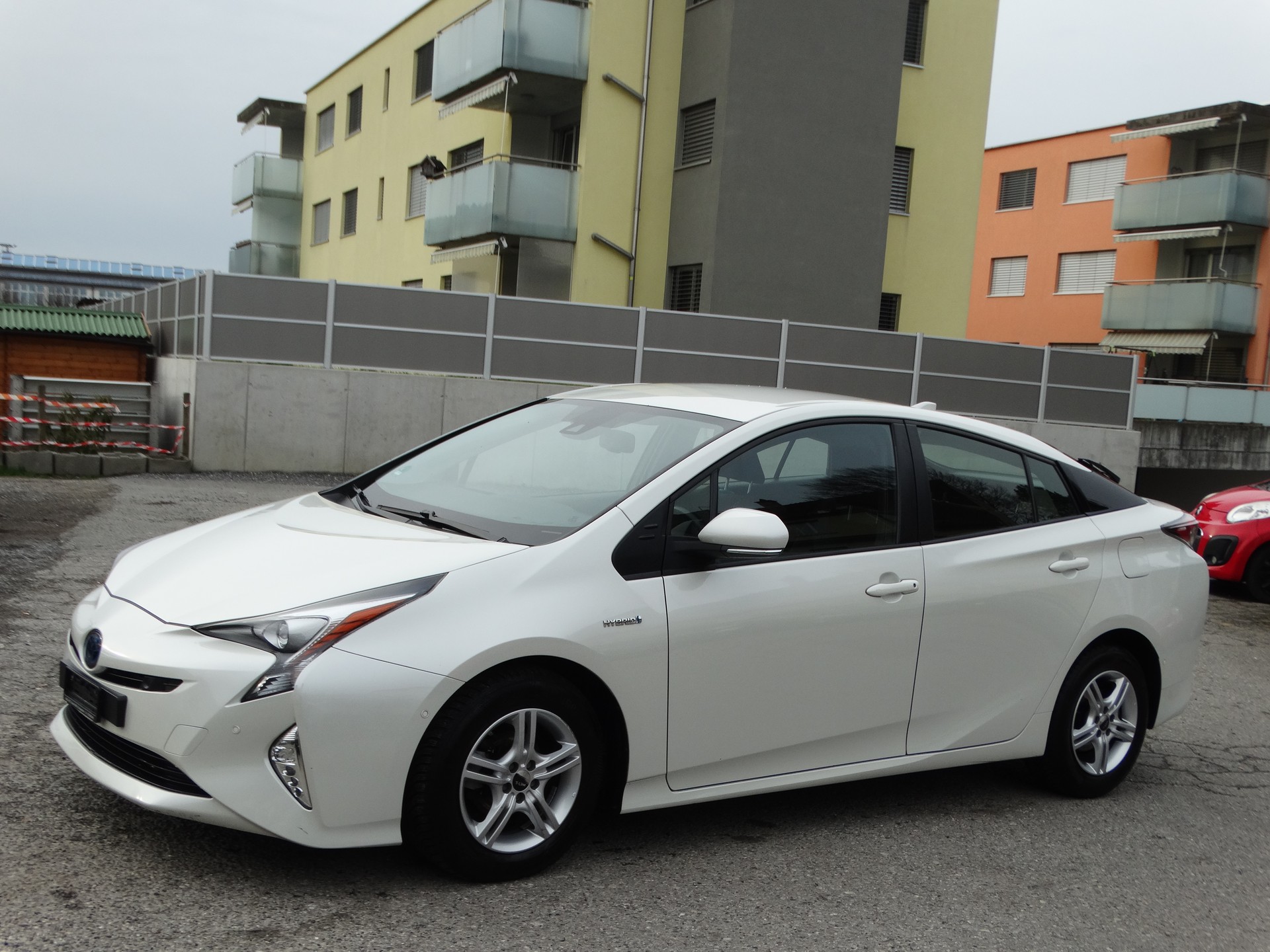 TOYOTA Prius 1.8 VVT-i HSD Sol Premium-image-2