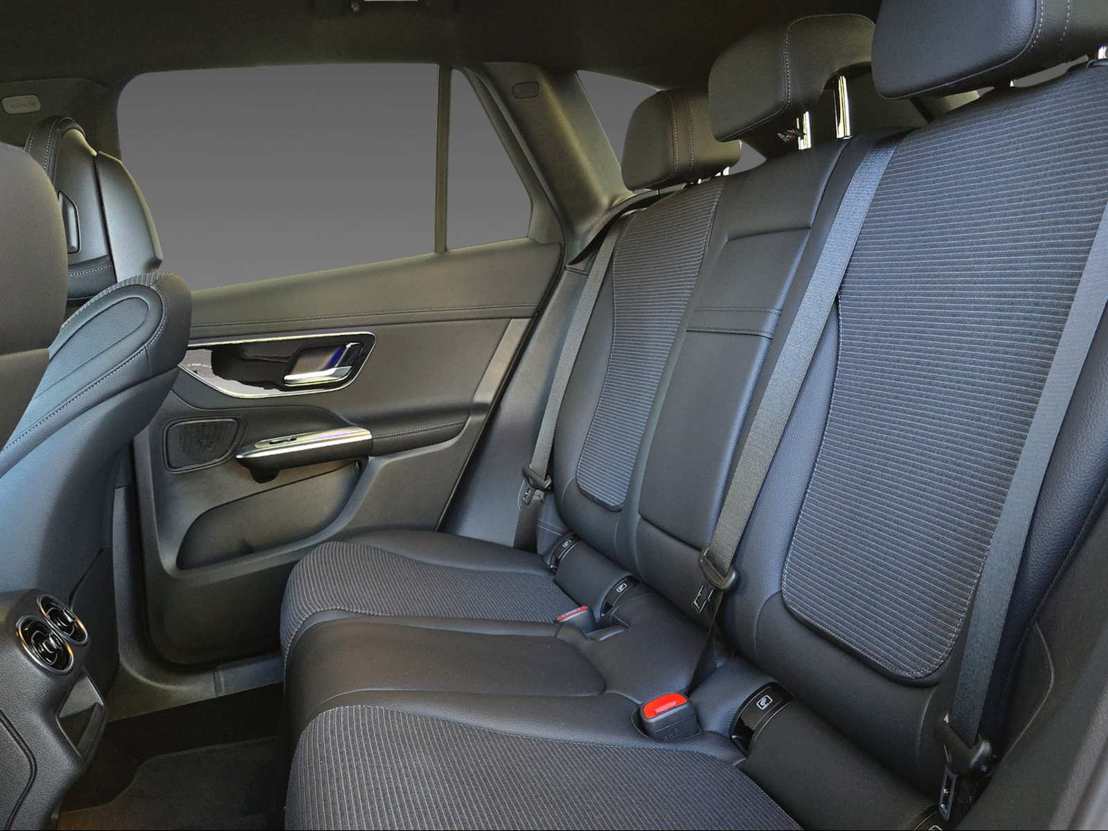 MERCEDES-BENZ GLC 300 4Matic 9G-Tronic-image-10