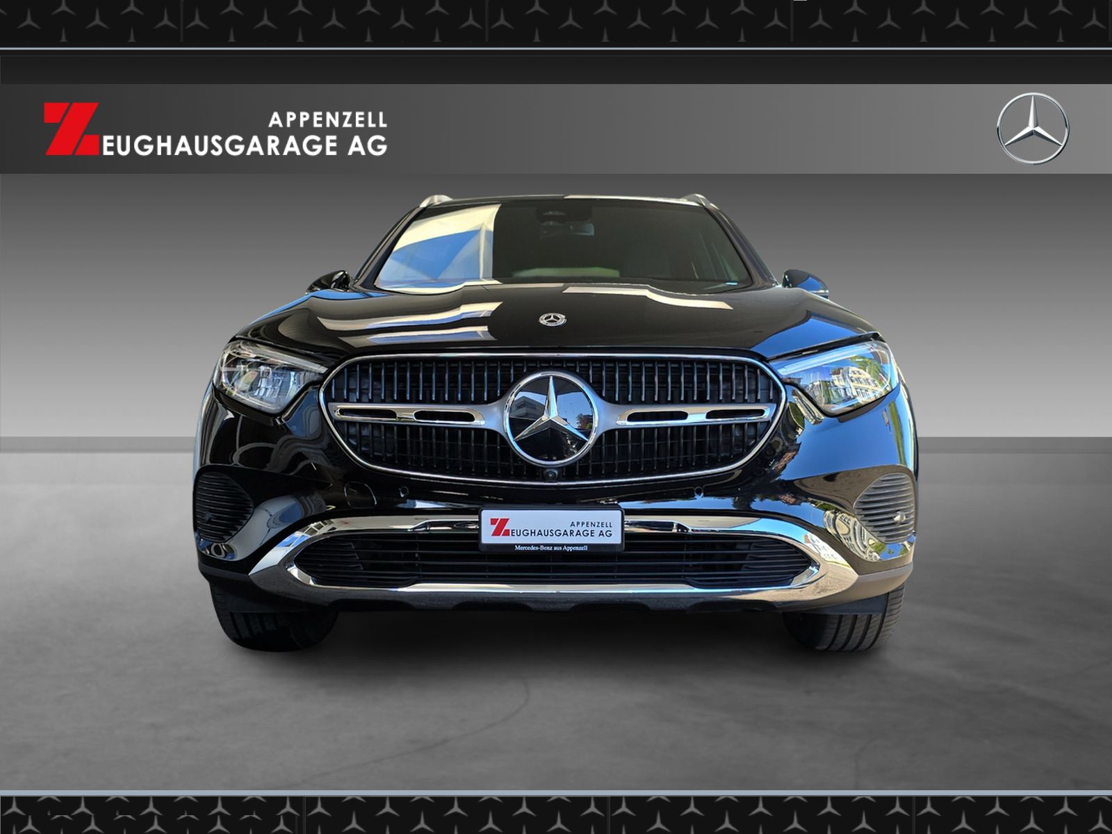 MERCEDES-BENZ GLC 300 4Matic 9G-Tronic-showroom-element-3