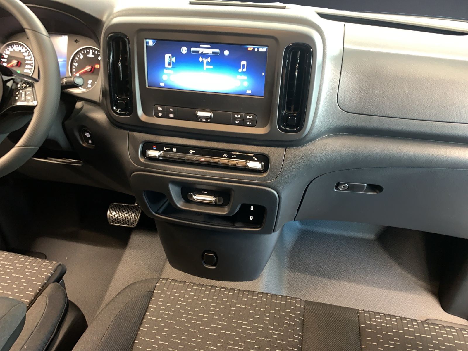 MERCEDES-BENZ Vito 114 CDI Kompakt Pro 9G-Tronic-image-8