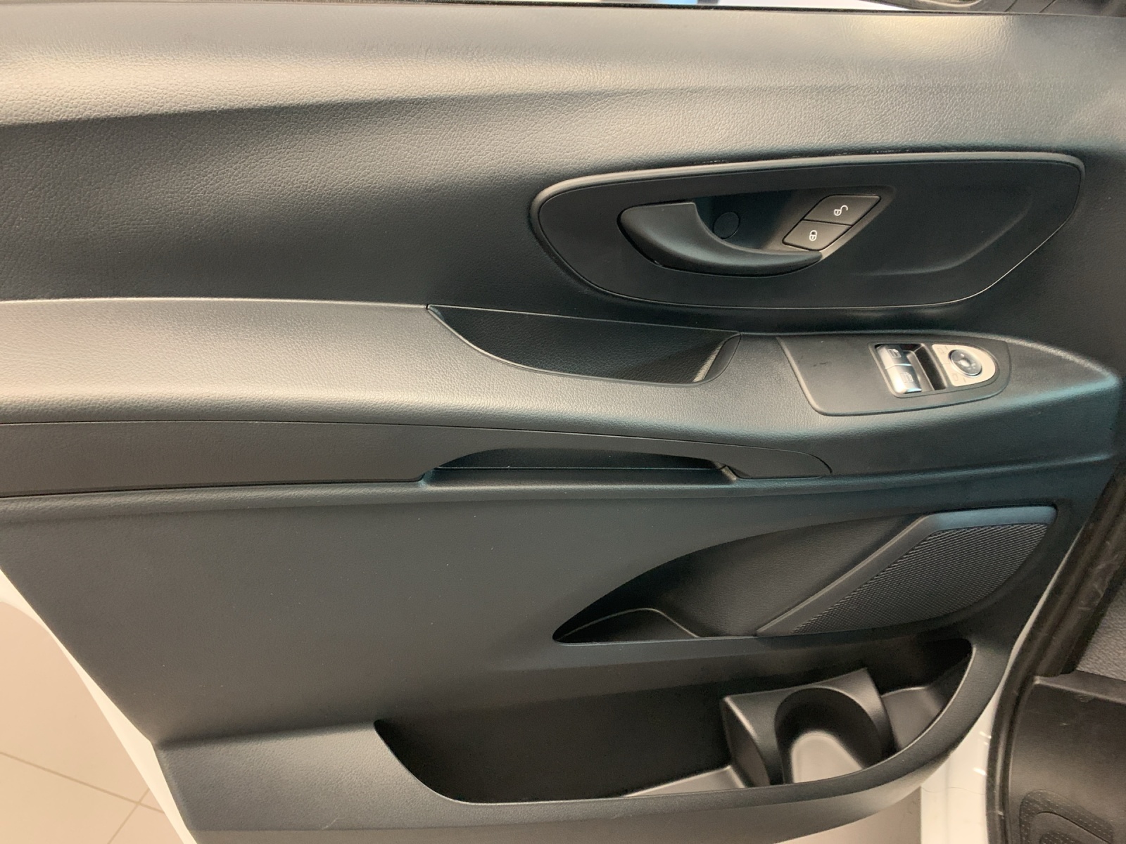 MERCEDES-BENZ Vito 114 CDI Kompakt Pro 9G-Tronic-image-12