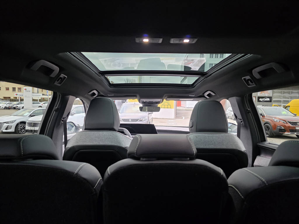 PEUGEOT 5008 e-Launch Edition AWD-image-4