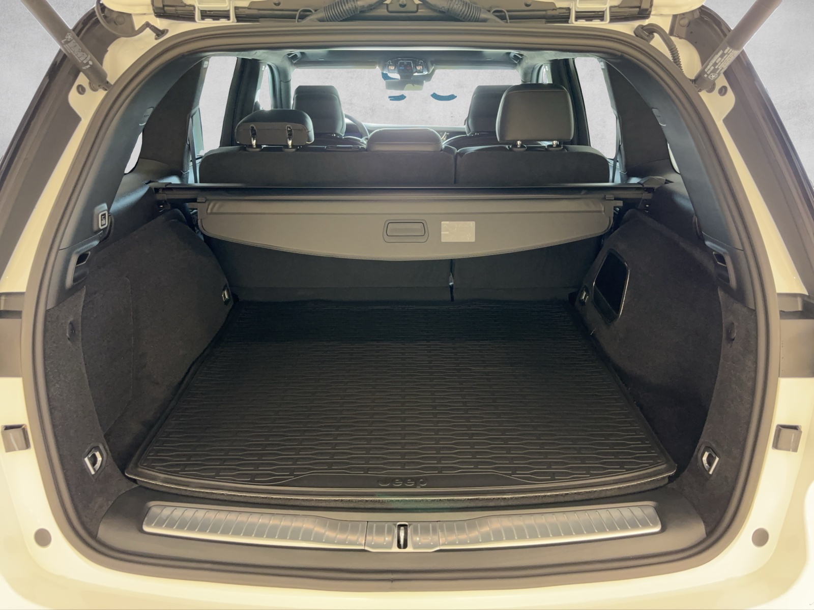 JEEP Grand Cherokee 2.0 Turbo Summit Reserve 4xe-image-8
