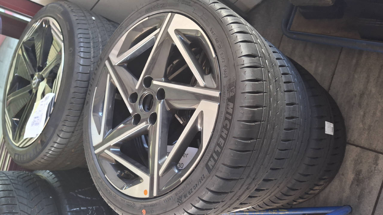 HYUNDAI i30 Wagon 1.5 T-GDi N-Line-image-15