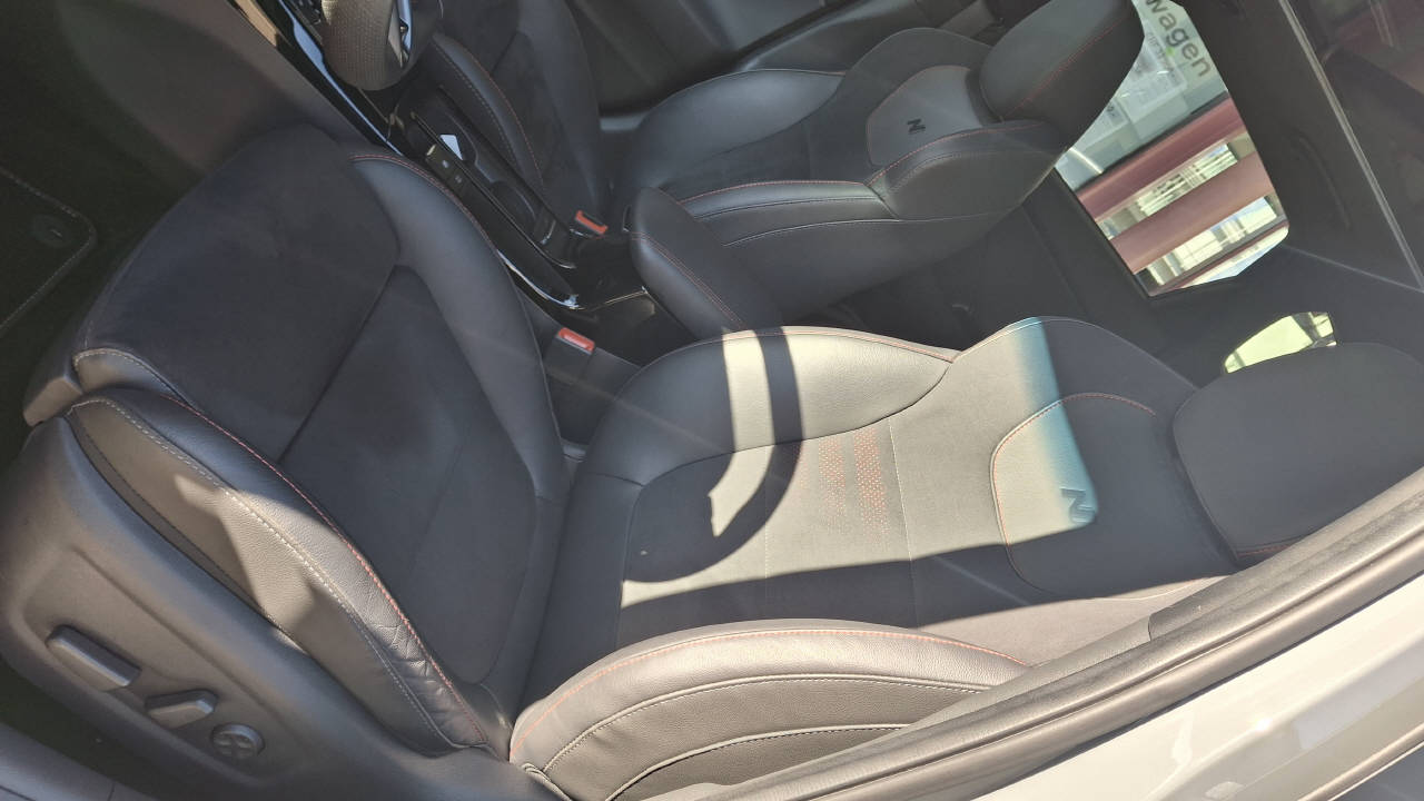 HYUNDAI i30 Wagon 1.5 T-GDi N-Line-image-9