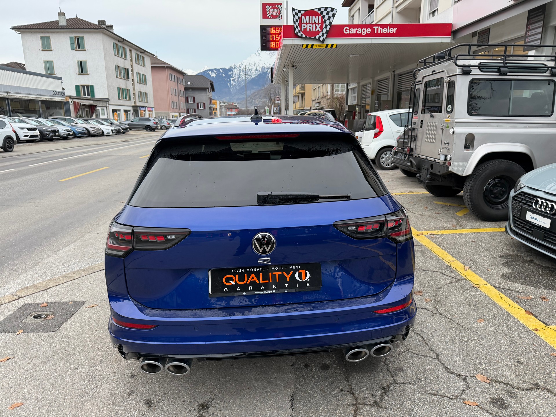 VW Golf Variant 2.0 TSI R DSG 4 Motion-image-7