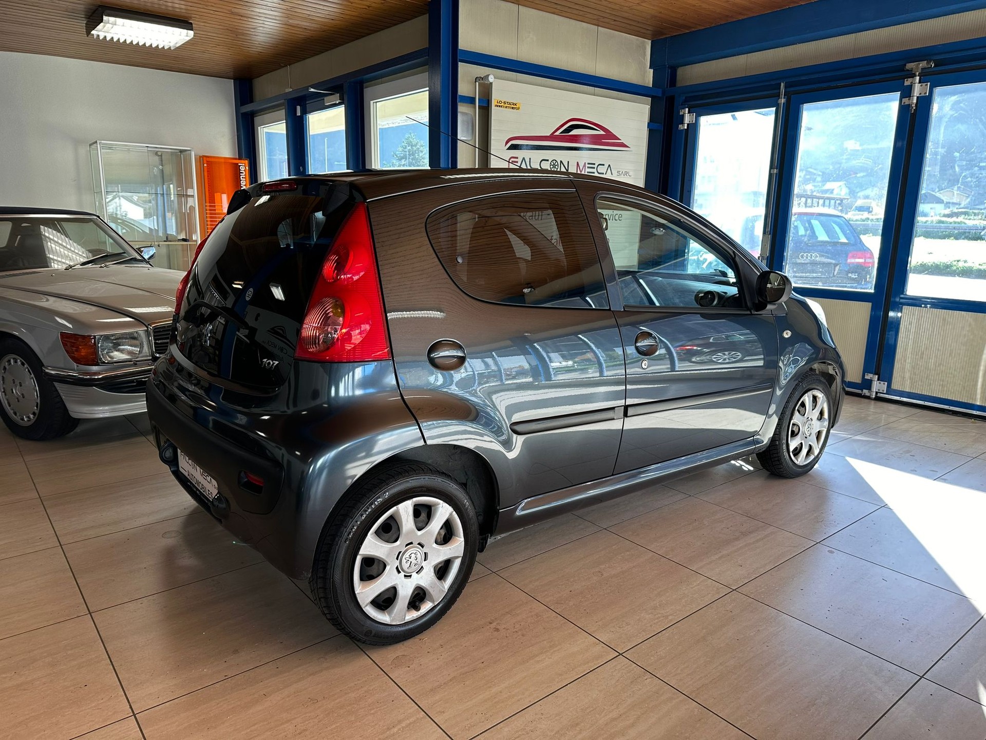 PEUGEOT 107 1.0 Urban-image-4