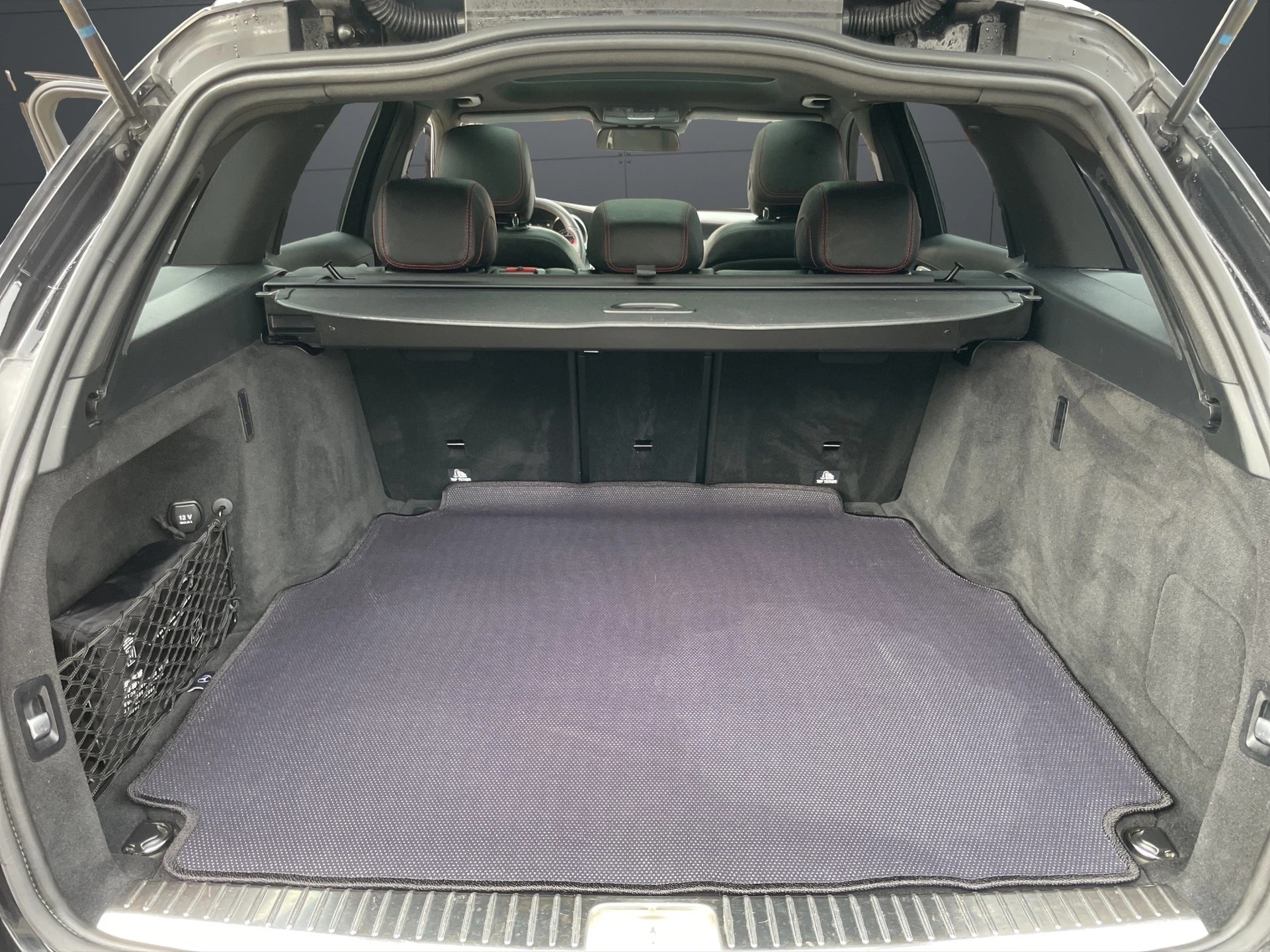 MERCEDES-BENZ C 43 AMG 4Matic 9G-Tronic-image-14