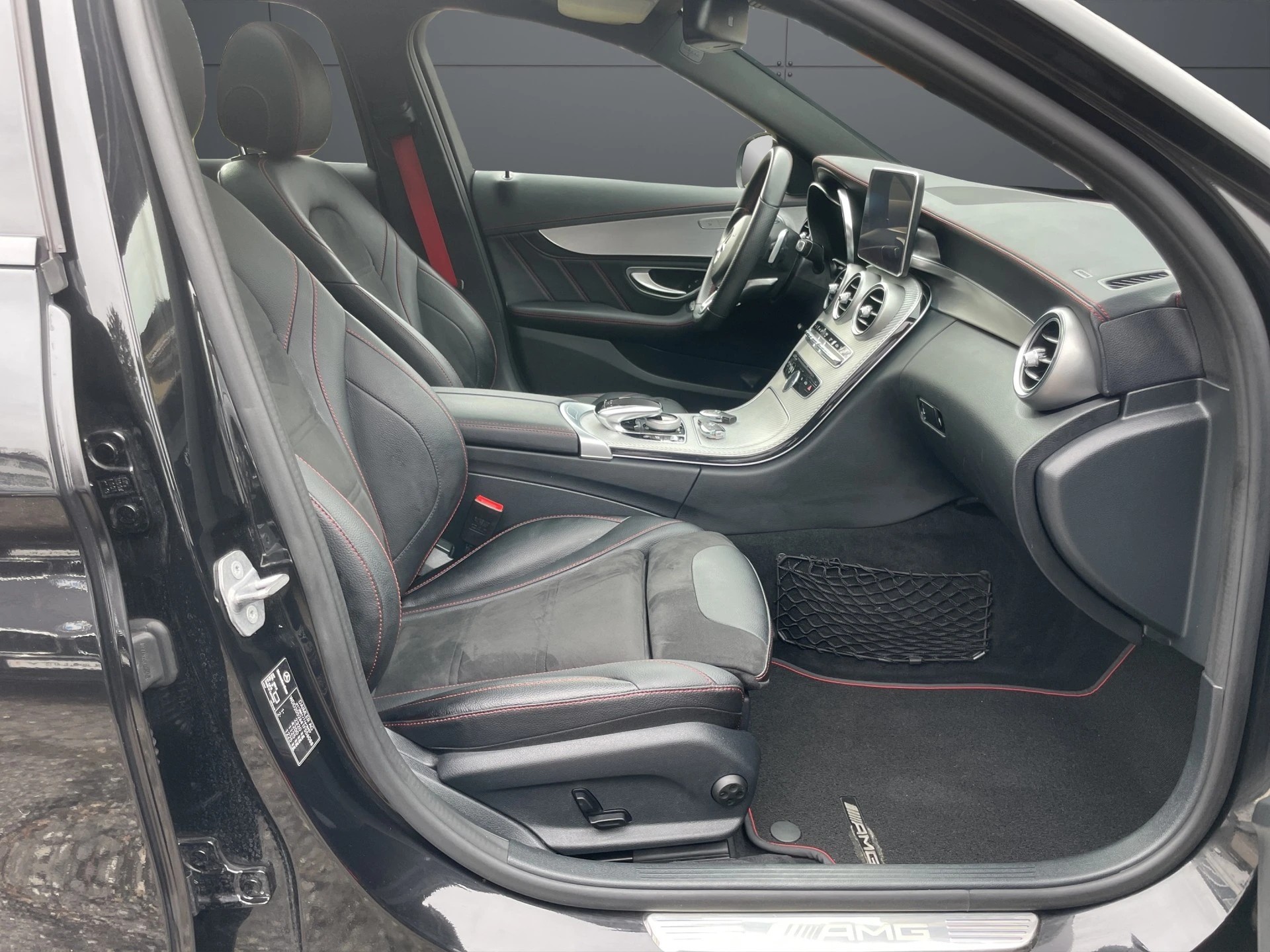 MERCEDES-BENZ C 43 AMG 4Matic 9G-Tronic-image-6