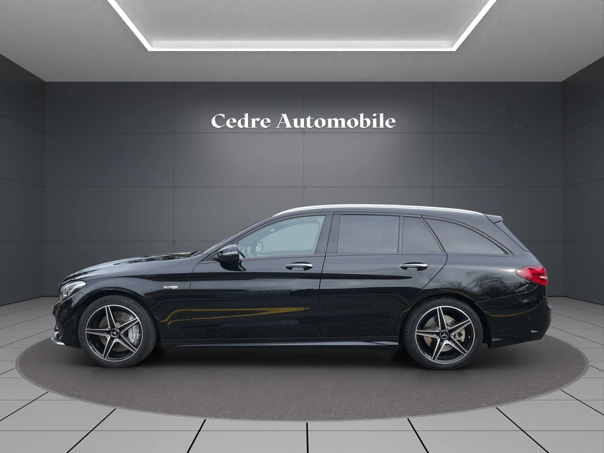 MERCEDES-BENZ C 43 AMG 4Matic 9G-Tronic-image-4