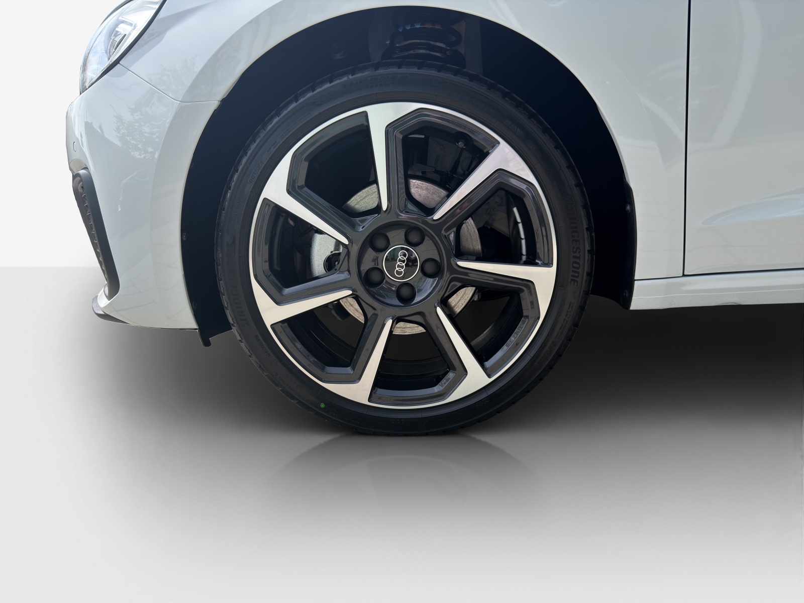 AUDI A1 Sportback 30 TFSI Attraction S-tronic-showroom-element-2