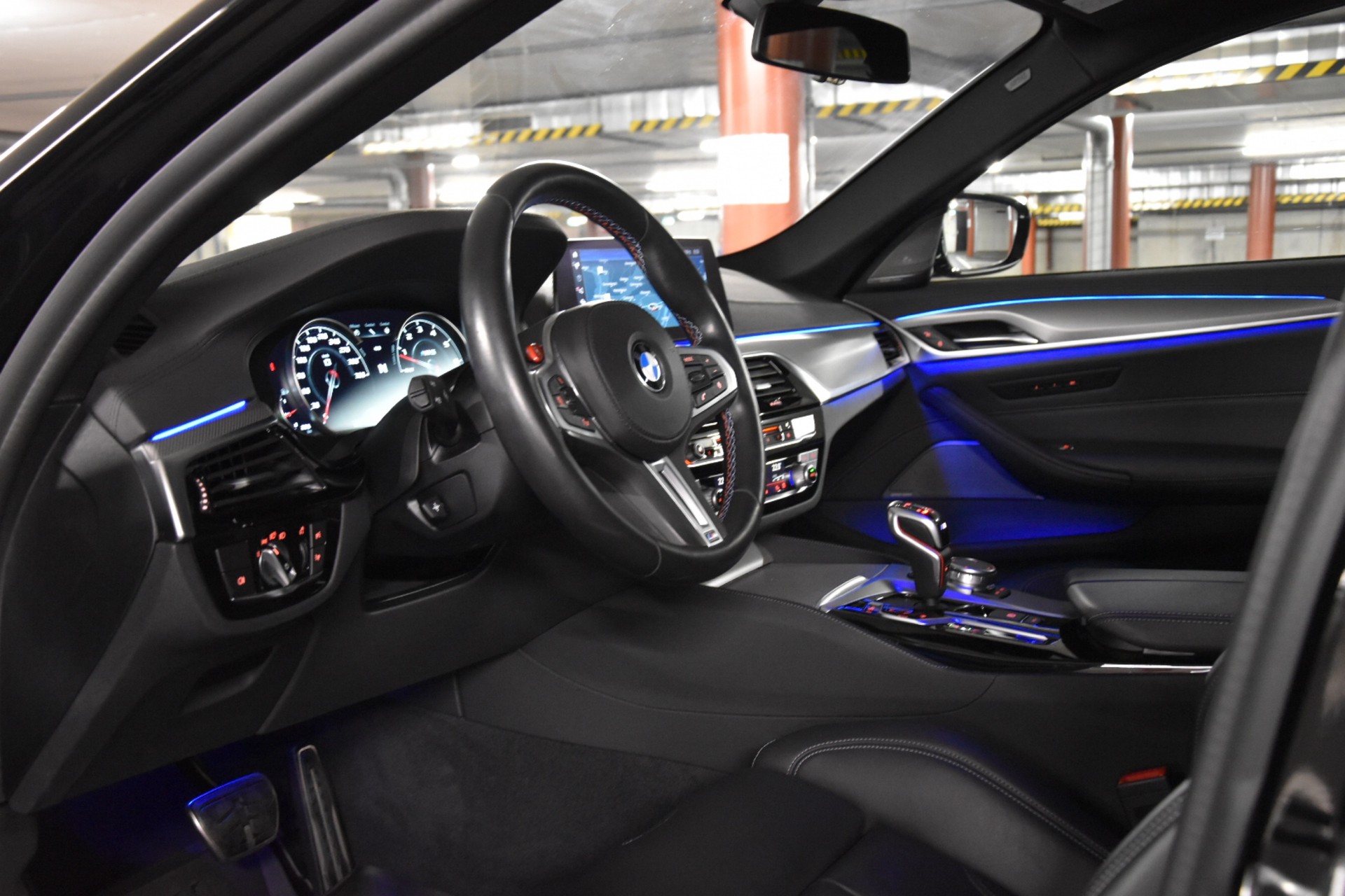 BMW M5 xDrive Drivelogic ***LIEBHABERFHRZEUG***-image-27