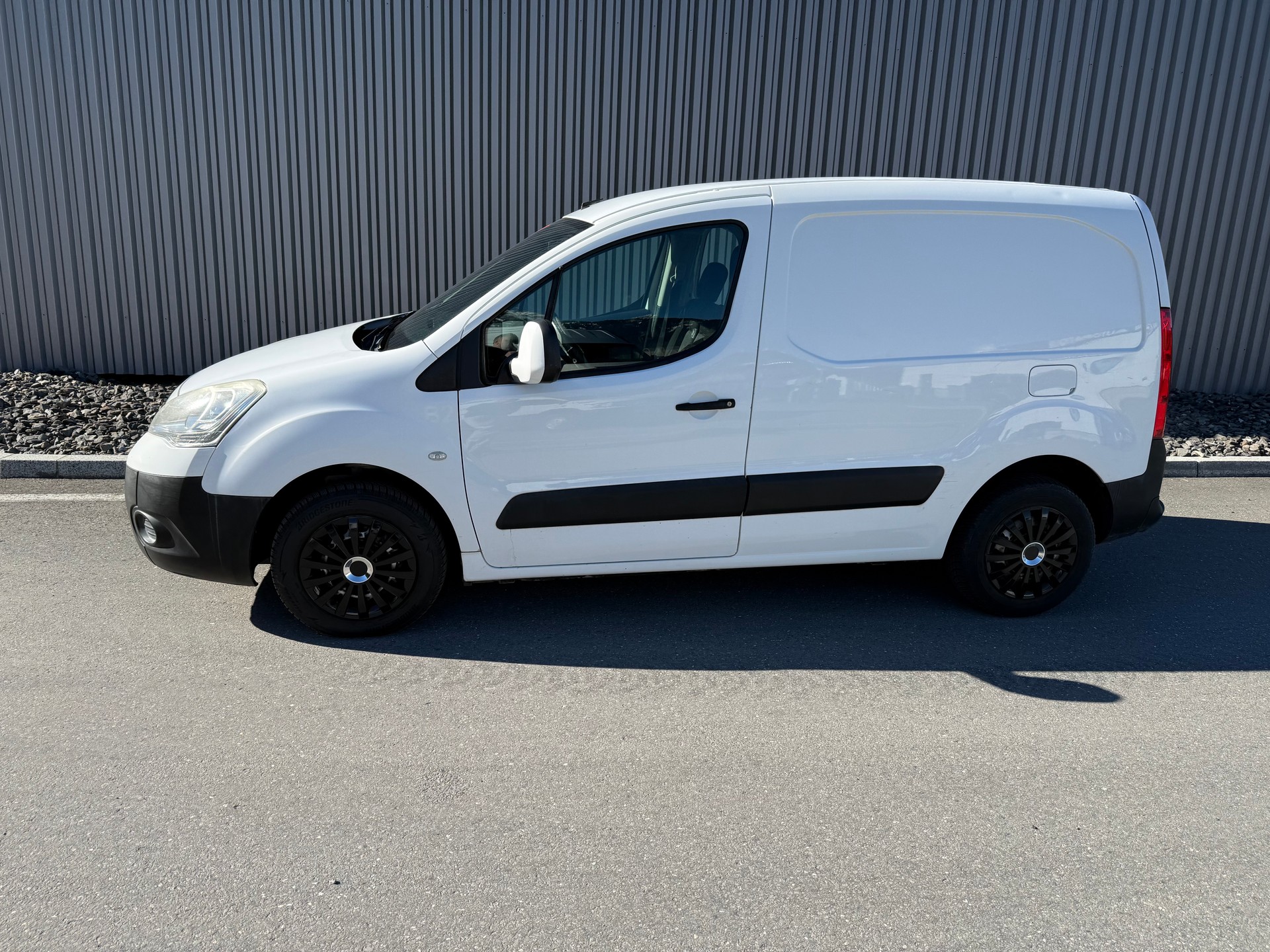 CITROEN Berlingo 1.6i ESSENCE CHARGÉ 700 kg-showroom-element-1