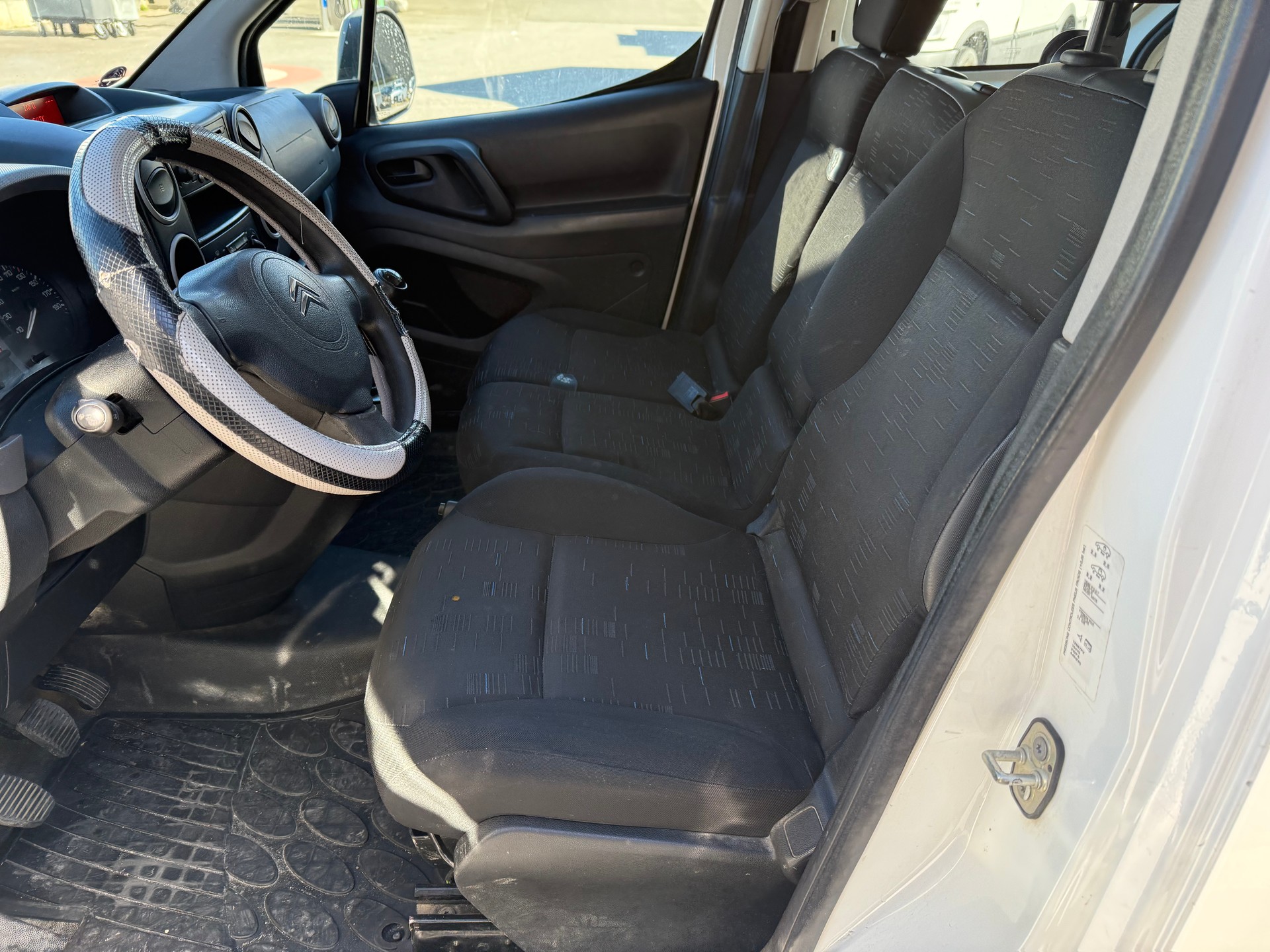 CITROEN Berlingo 1.6i ESSENCE CHARGÉ 700 kg-image-14