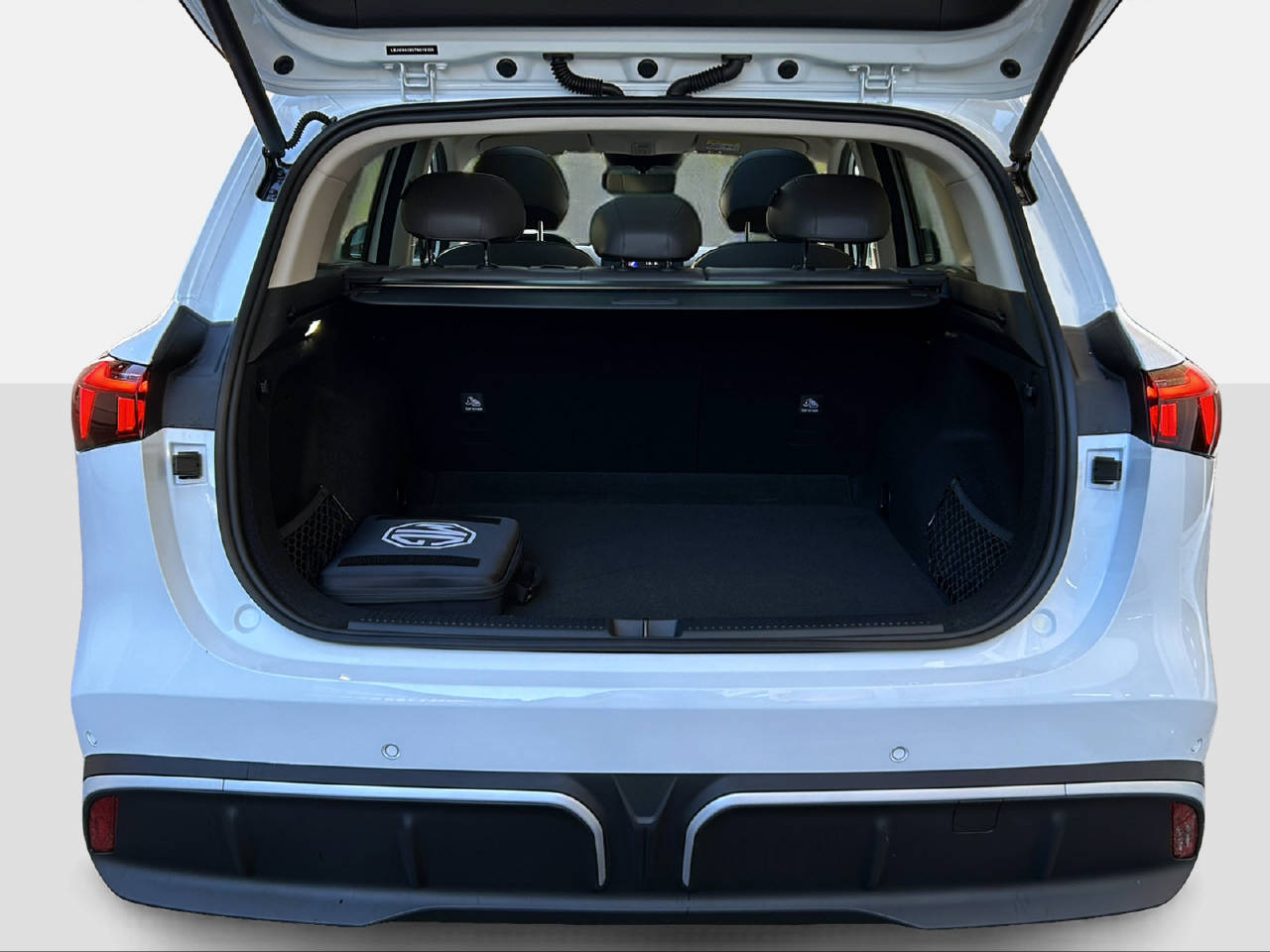 MG S6 EV 77 kWh Luxury 4WD-image-4