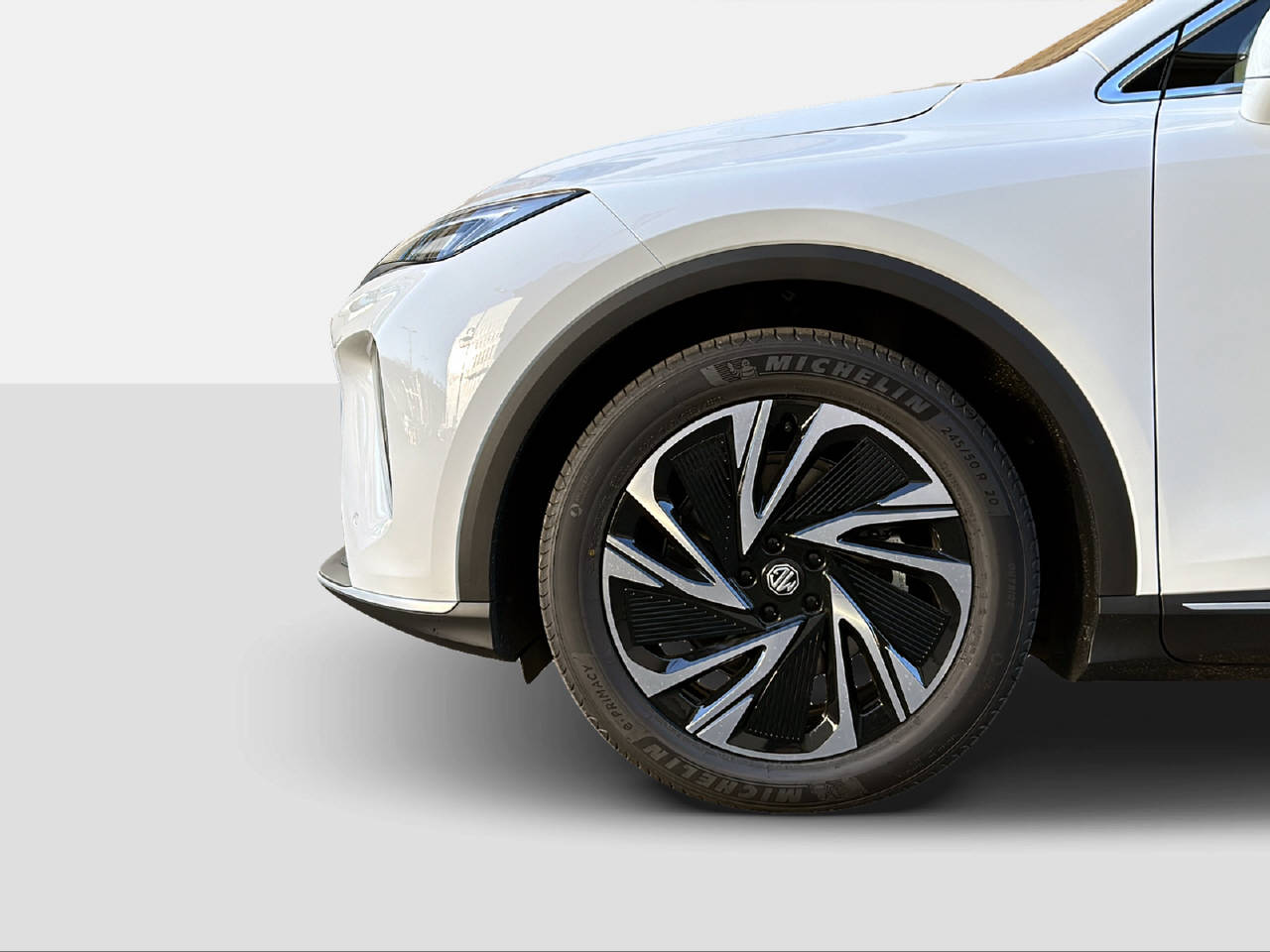 MG S6 EV 77 kWh Luxury 4WD-image-13
