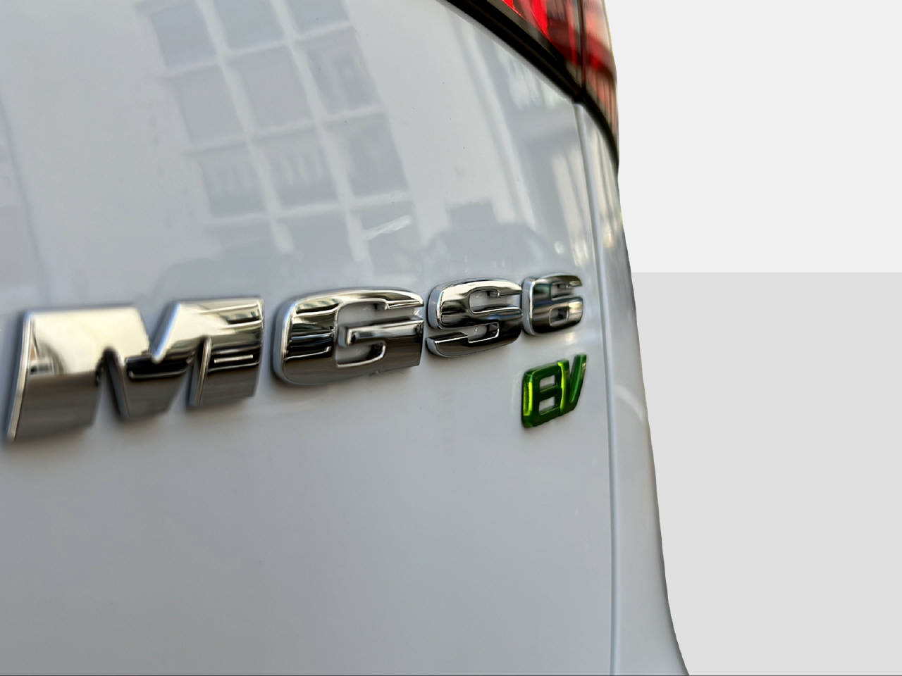 MG S6 EV 77 kWh Luxury 4WD-image-14