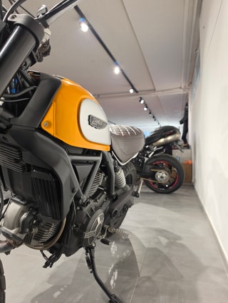 DUCATI Scrambler 800 Classic ABS-image-14