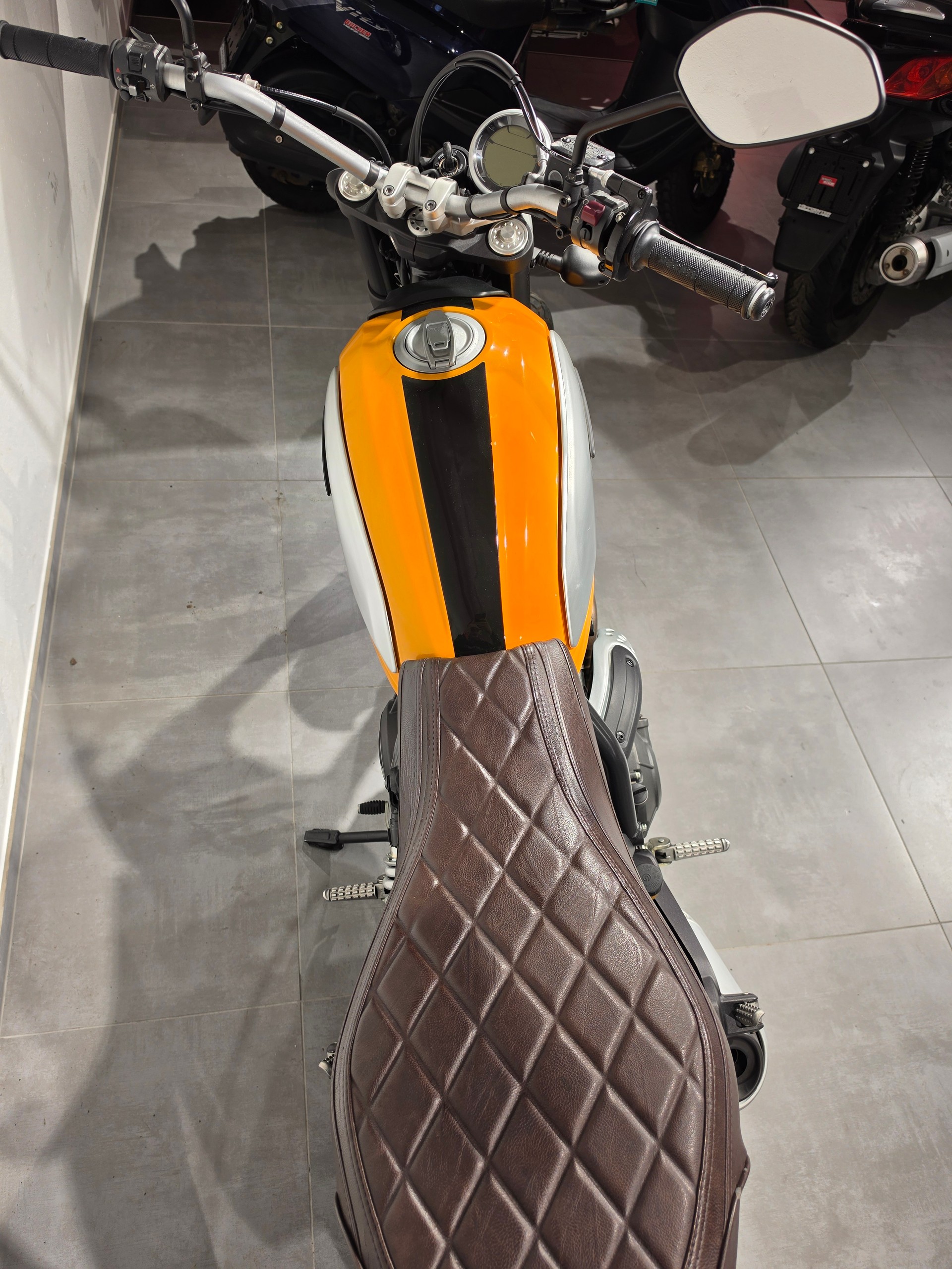 DUCATI Scrambler 800 Classic ABS-image-8