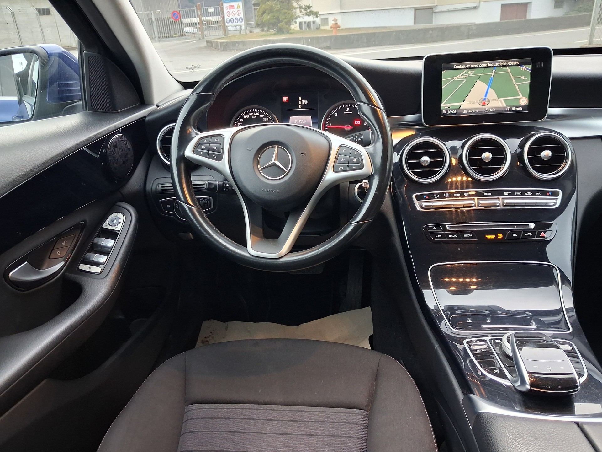 MERCEDES-BENZ C 180 BlueTEC 7G-Tronic-image-9