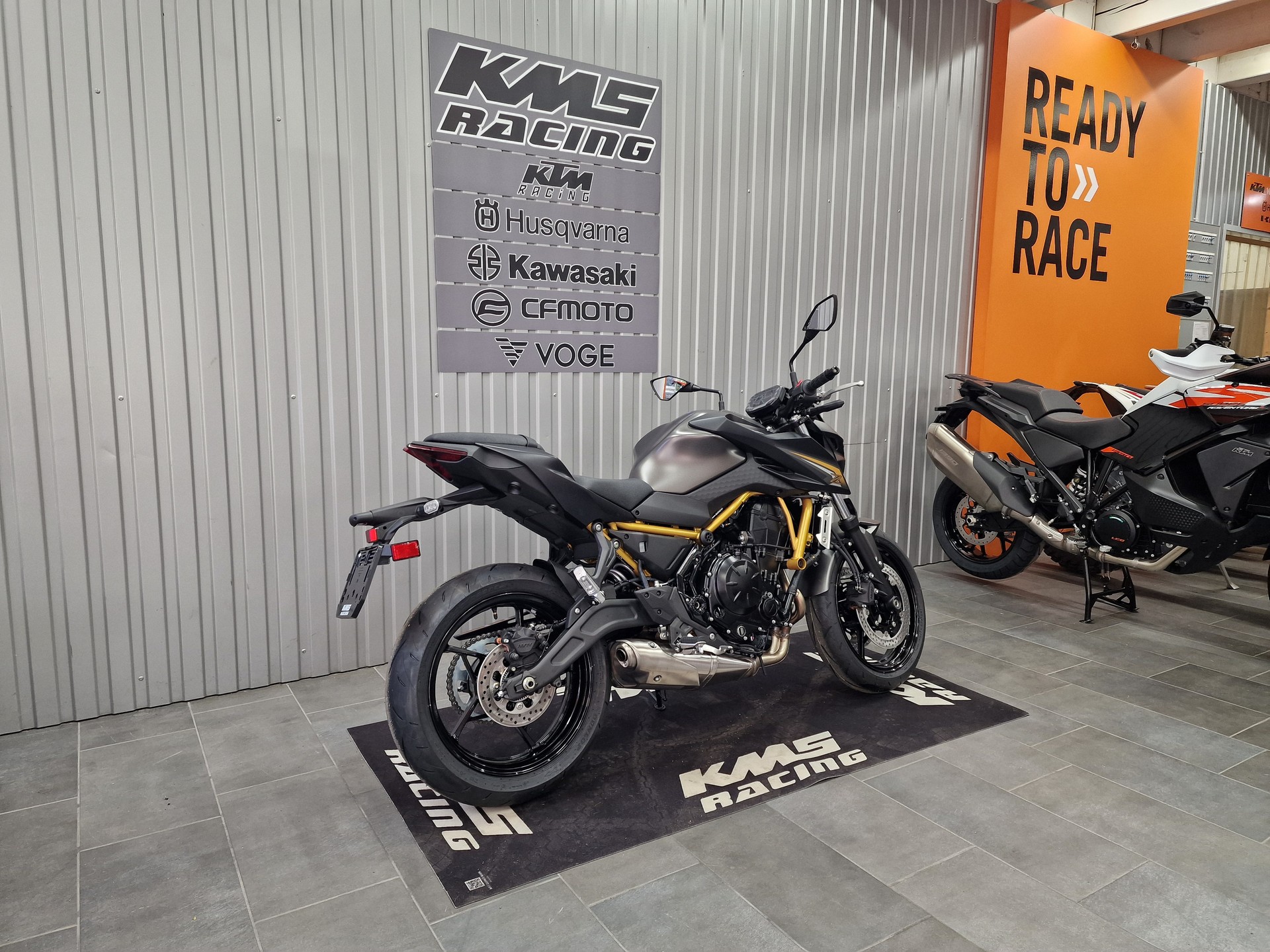 KAWASAKI Z 650 S-image-5