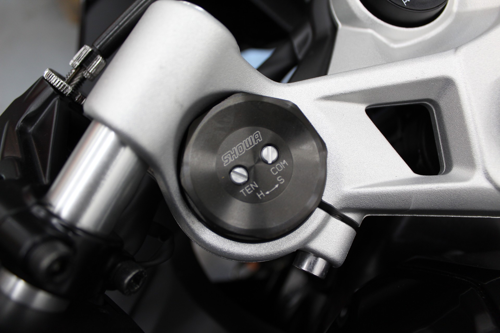 TRIUMPH Daytona 660-image-7