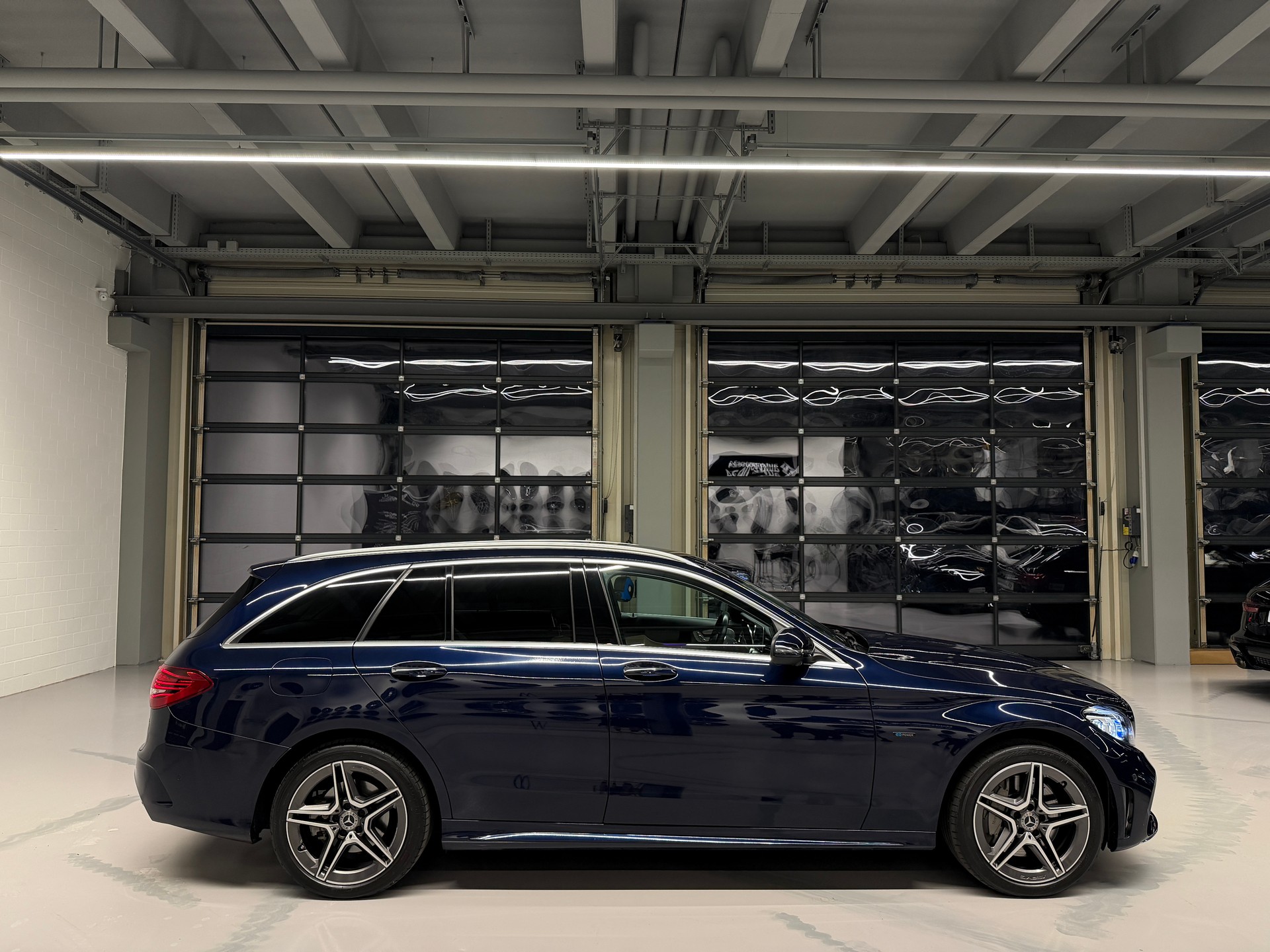 MERCEDES-BENZ C 300 e AMG Line Kombi *all:in-Garantie bis 17.7.26*Frisch ab Service*CH-Auto*1.Hand*Gratis Service*-image-5