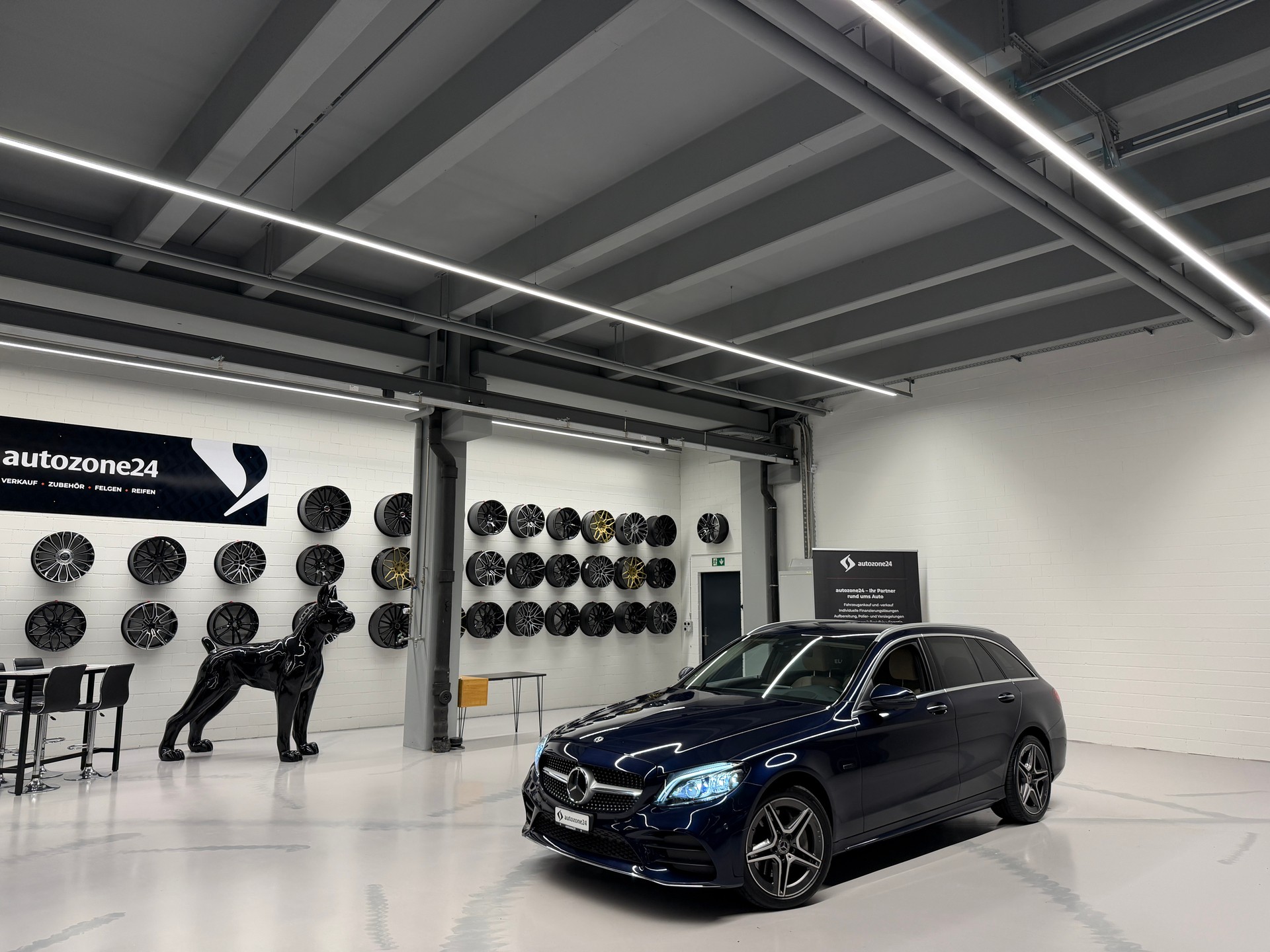 MERCEDES-BENZ C 300 e AMG Line Kombi *all:in-Garantie bis 17.7.26*Frisch ab Service*CH-Auto*1.Hand*Gratis Service*-showroom-element-2