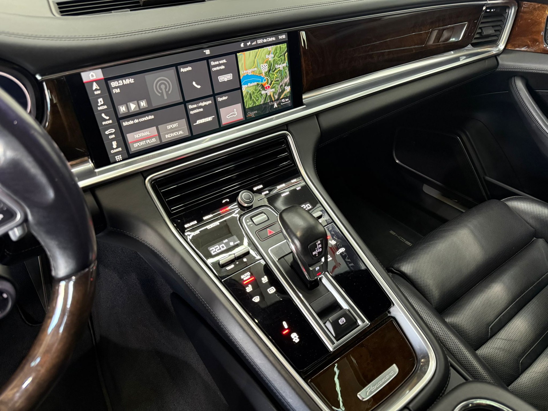 PORSCHE Panamera 4S-image-6