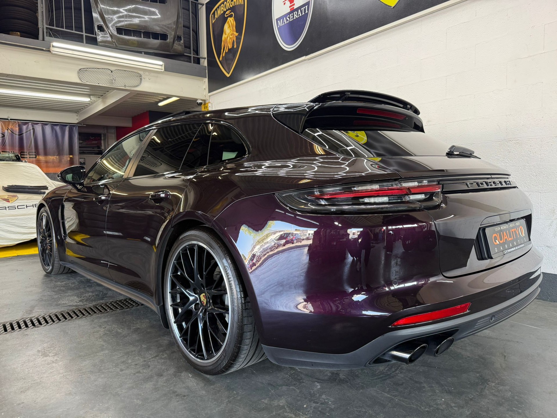 PORSCHE Panamera 4S-image-1