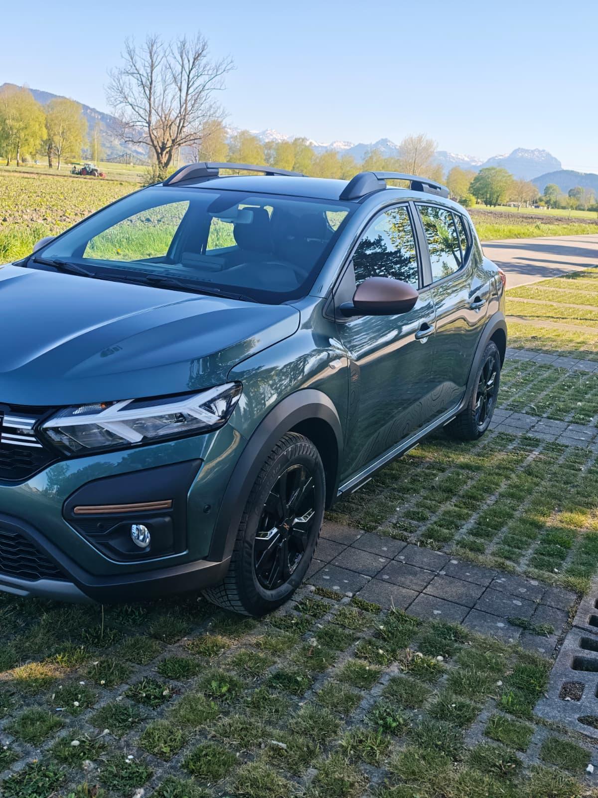 DACIA Sandero Stepway TCe 90 Extreme+ CVT-image-1